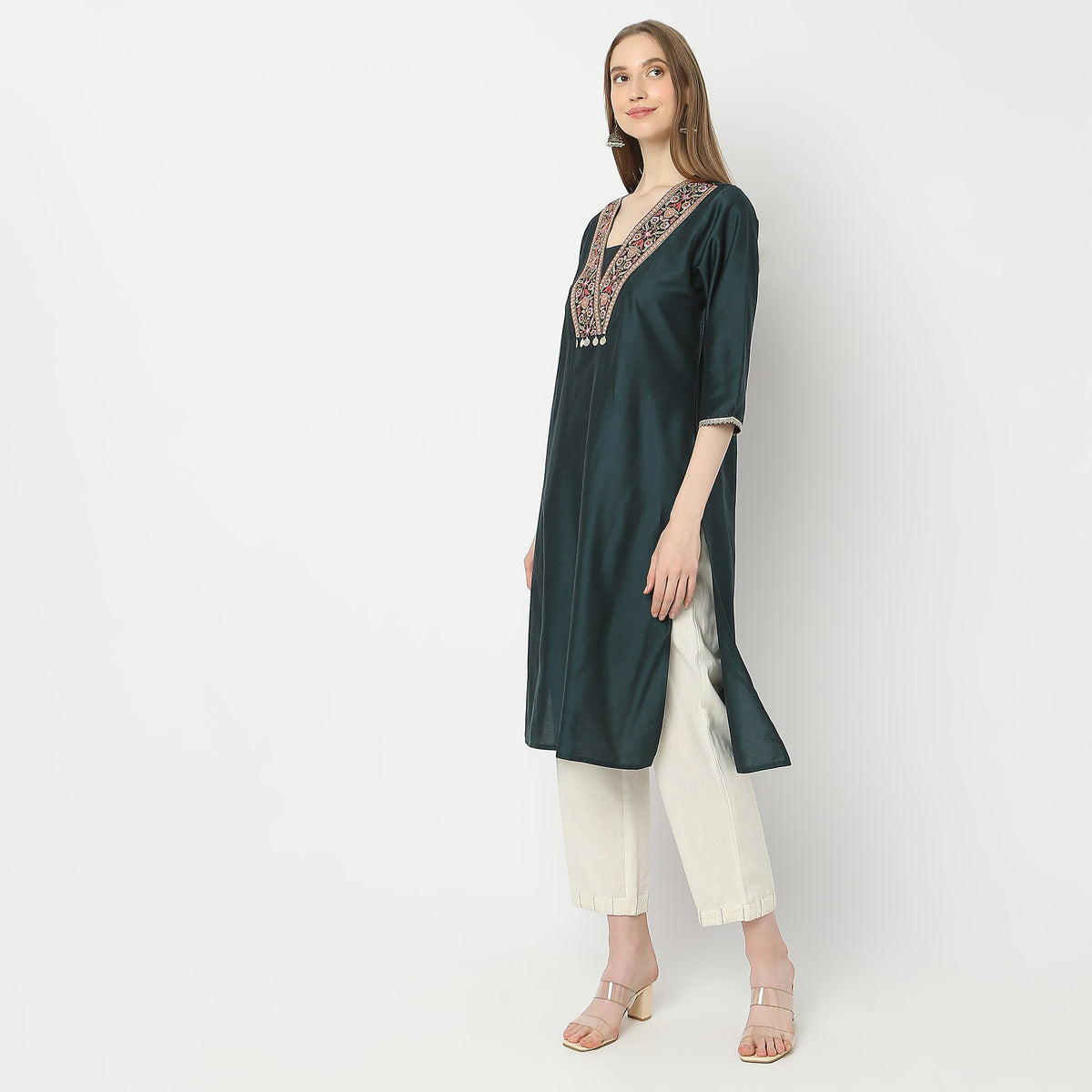 Straight Fit Embroidered Knee Length Kurta