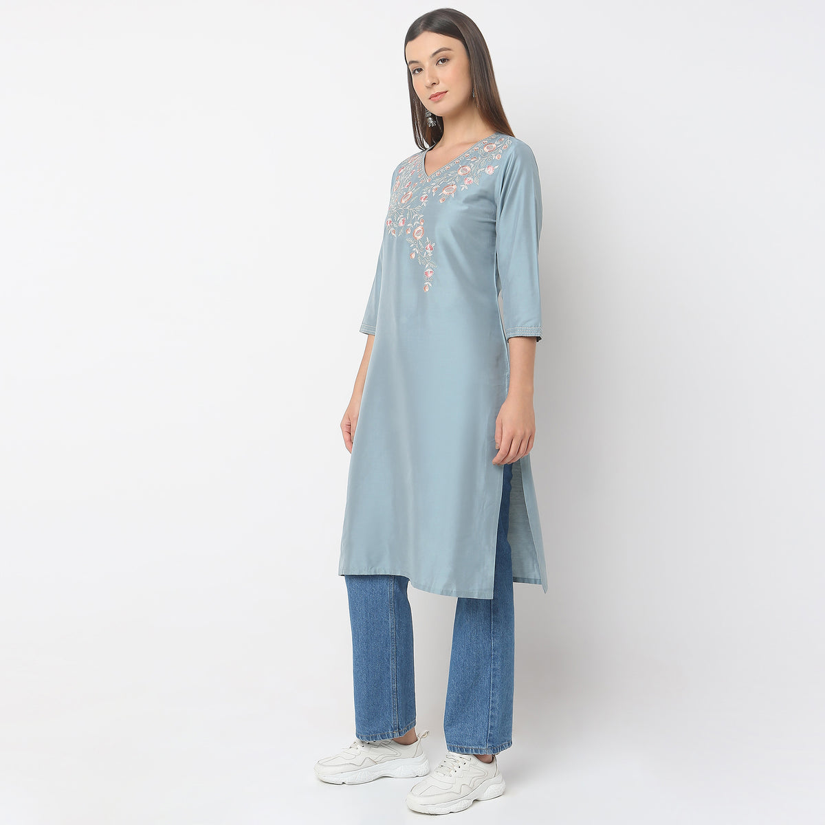 Straight Fit Embroidered Kurta