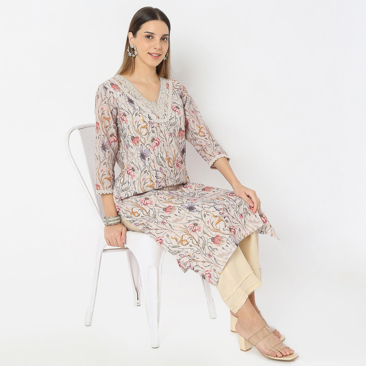 Straight Fit Floral Print on Schiffli Fabric V-Neck Kurta