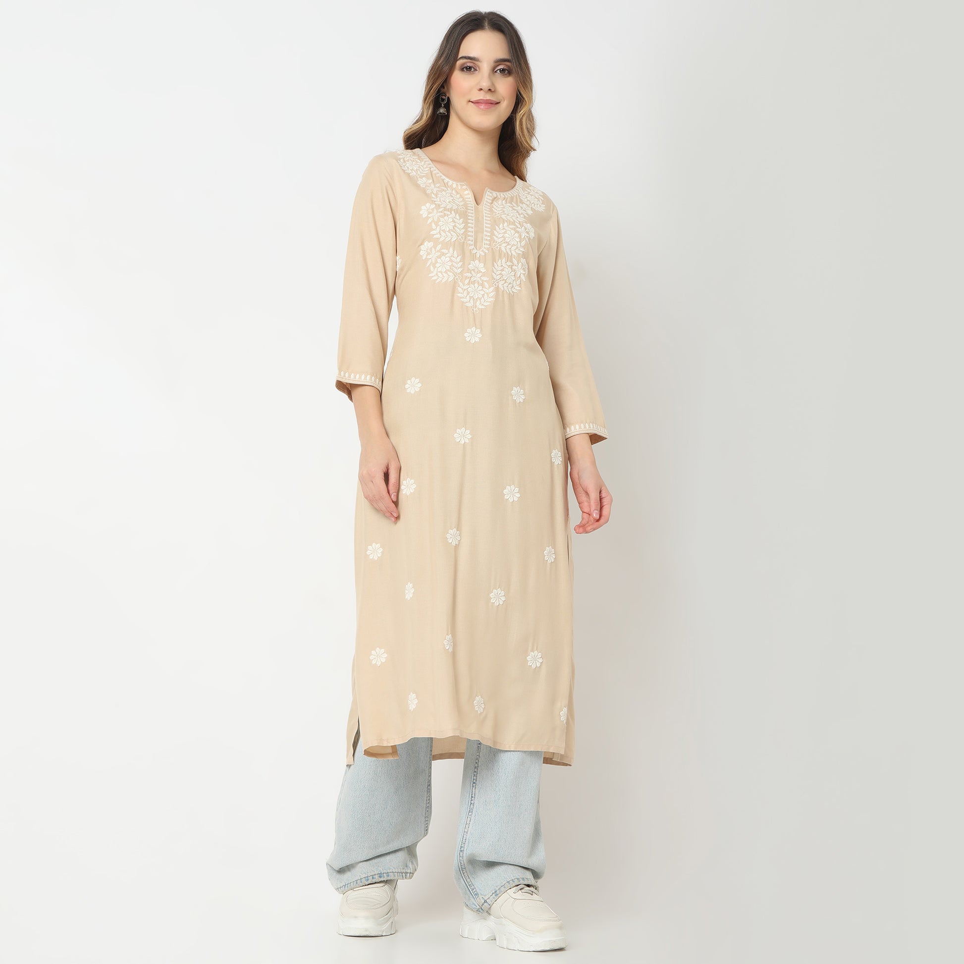 Straight Fit Embroidered Round Neck Kurta