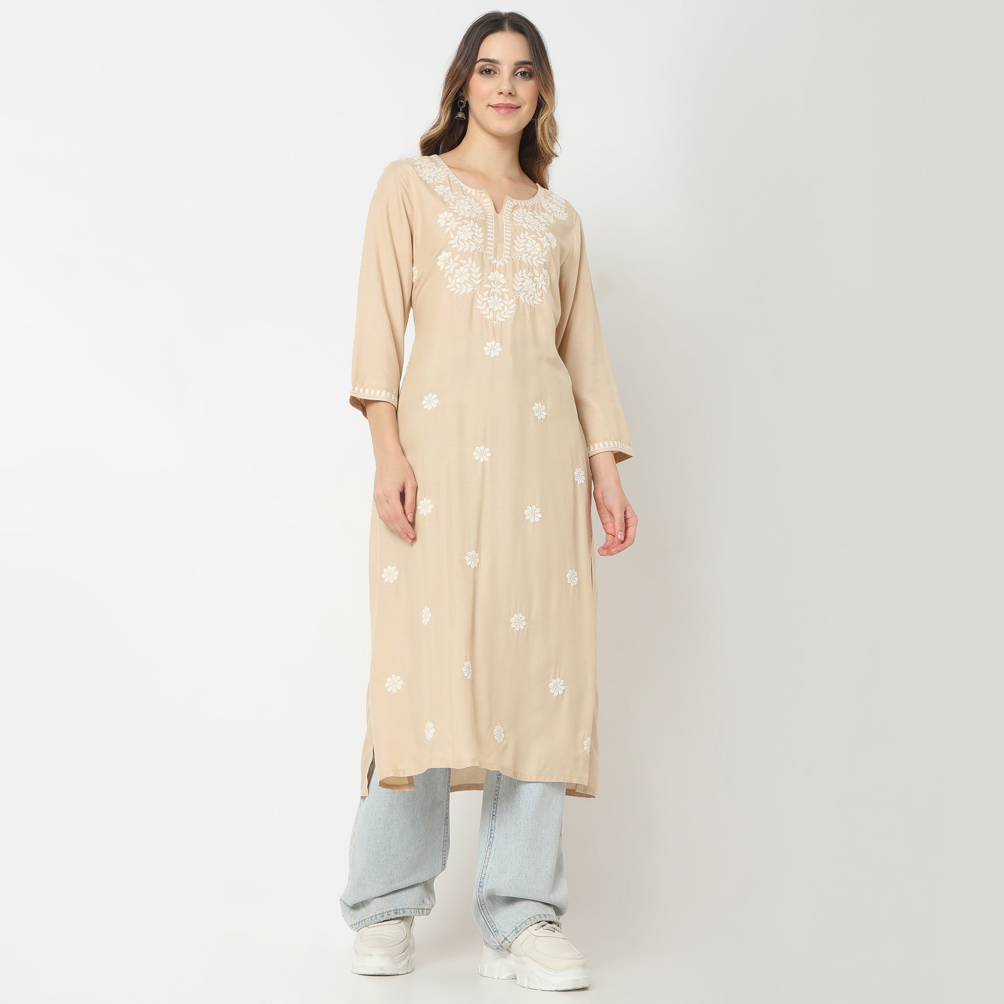 Straight Fit Embroidered Round Neck Kurta