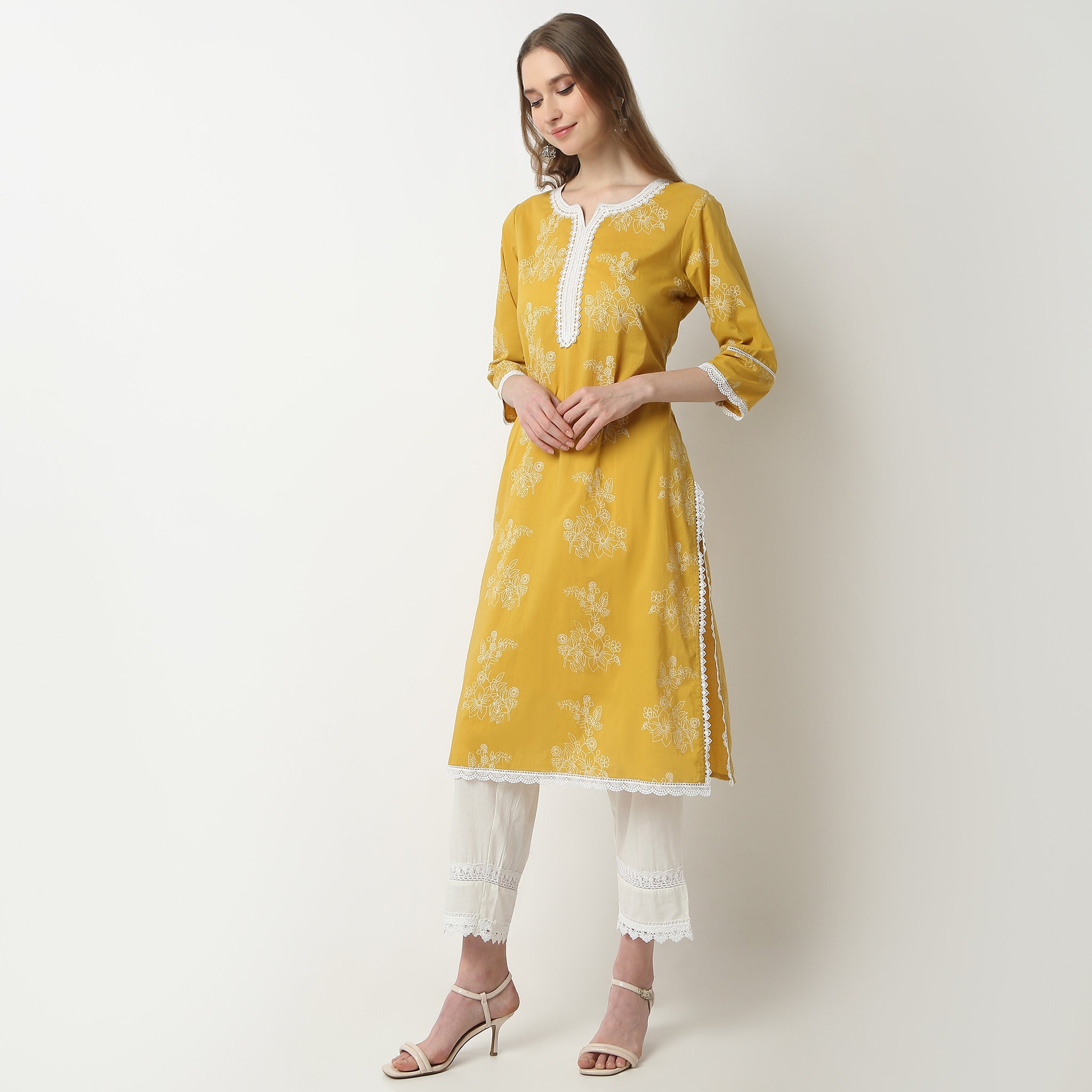 Straight Fit Printed Round Neck Kurta