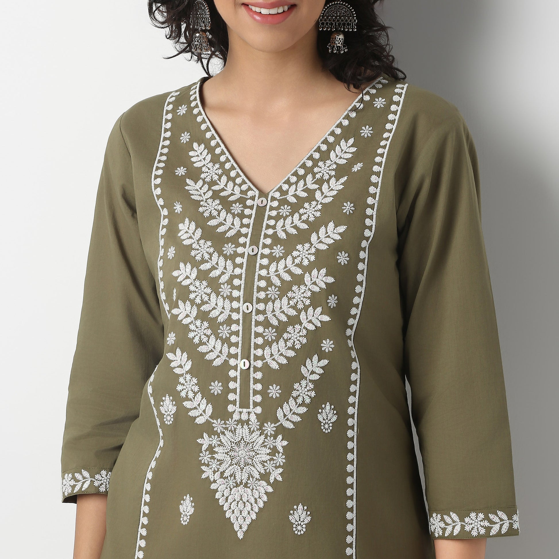 V-Neck Below Knee Three-Fourth Sleeve Straight Fit Embroidered Kurta