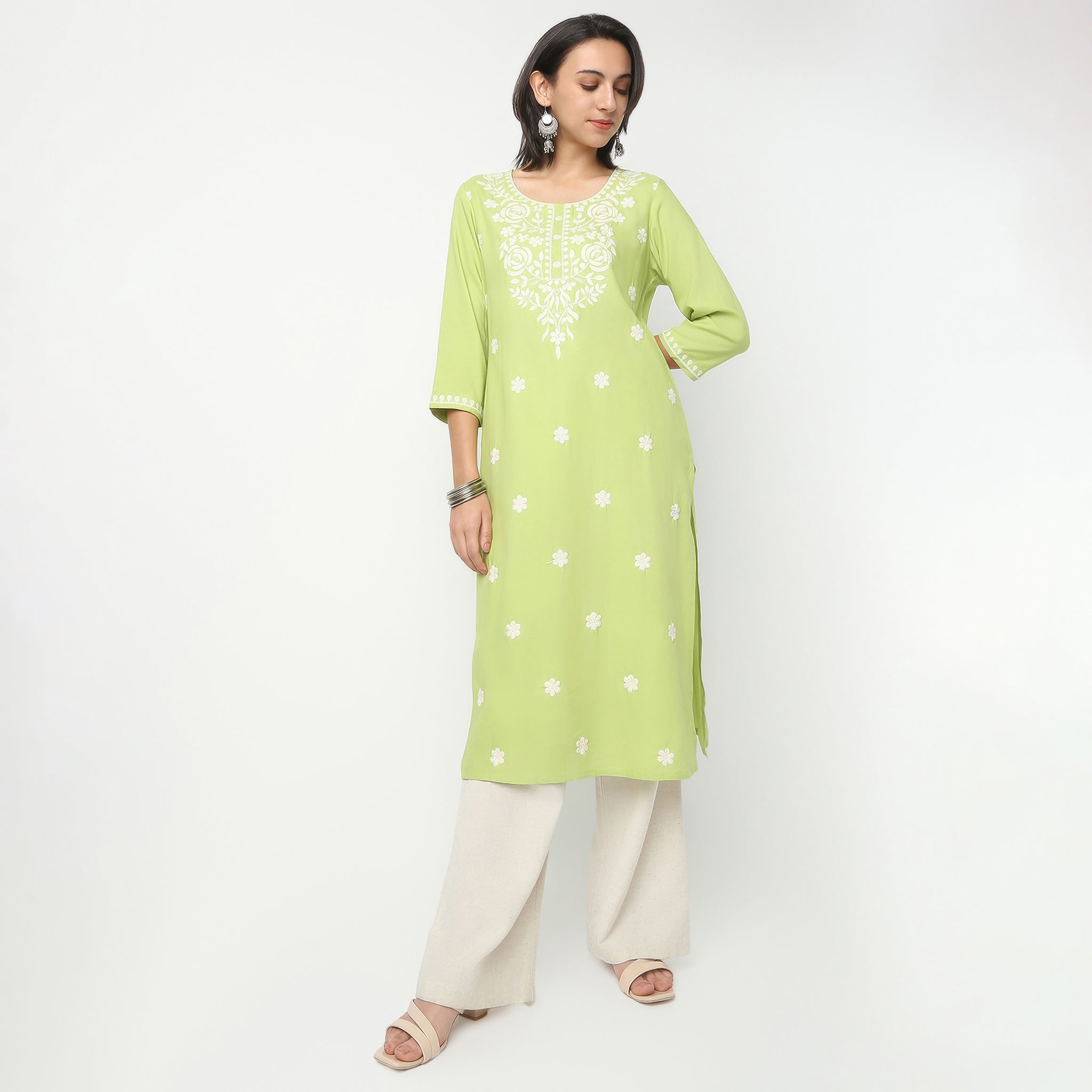 Straight Fit Embroidered Round Neck Kurta