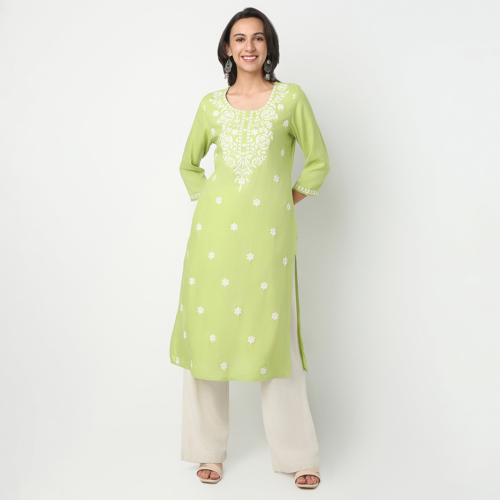 Straight Fit Embroidered Round Neck Kurta