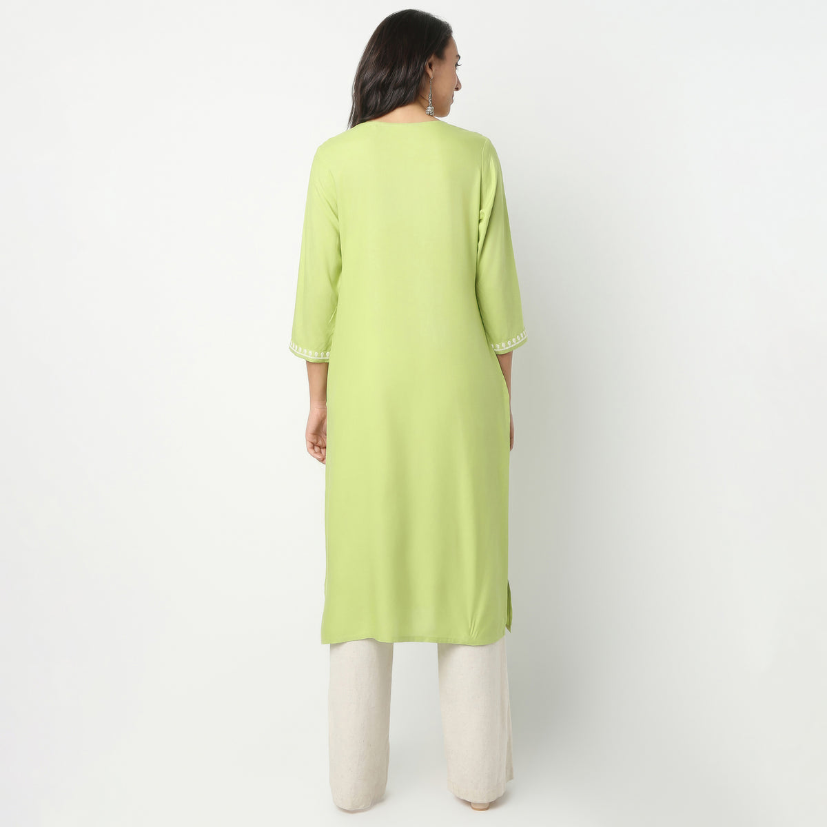Straight Fit Embroidered Round Neck Kurta