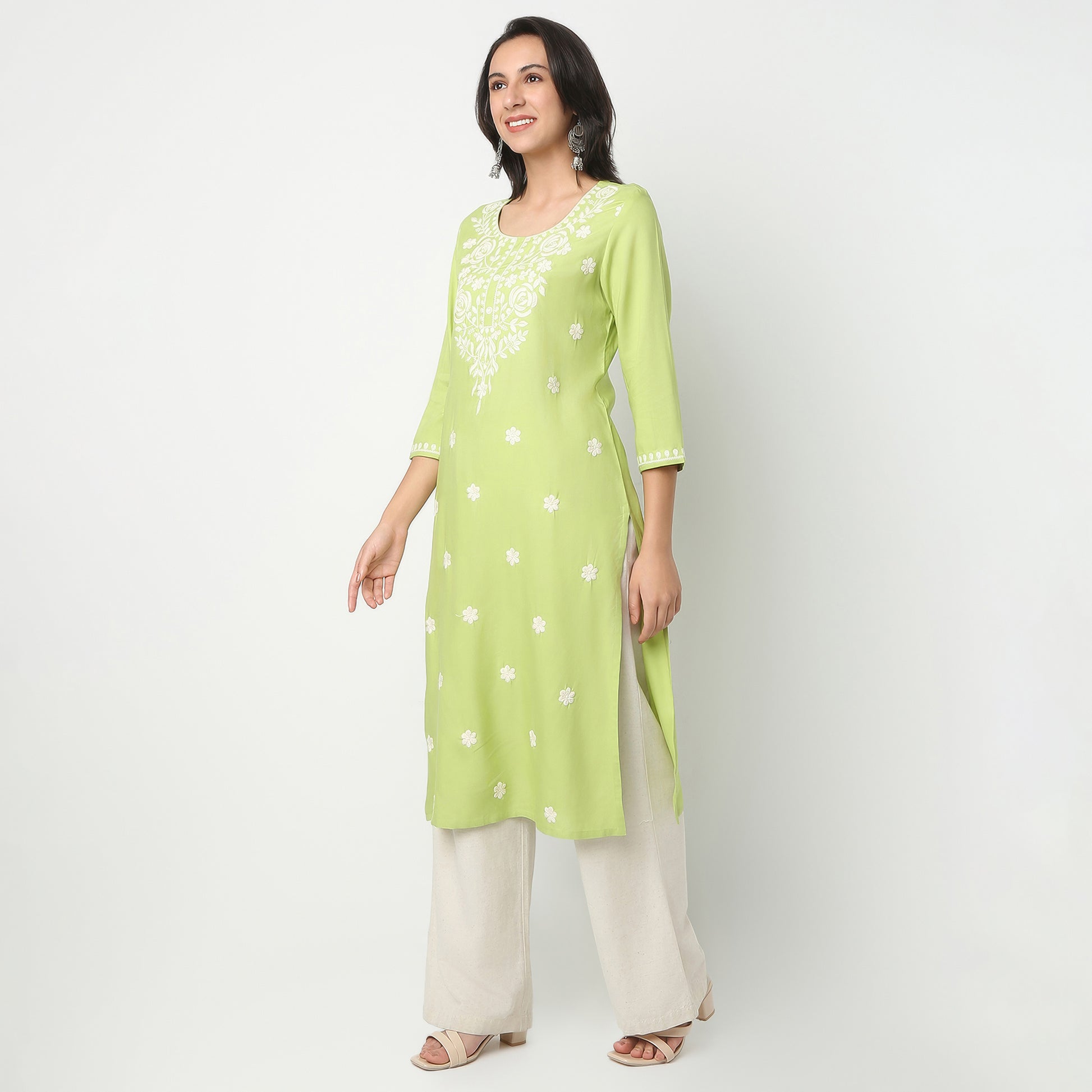 Straight Fit Embroidered Round Neck Kurta