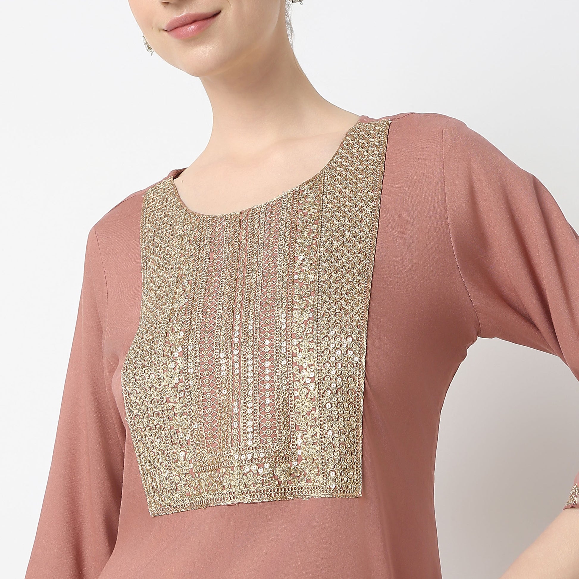 Straight Fit Embroidered Kurta
