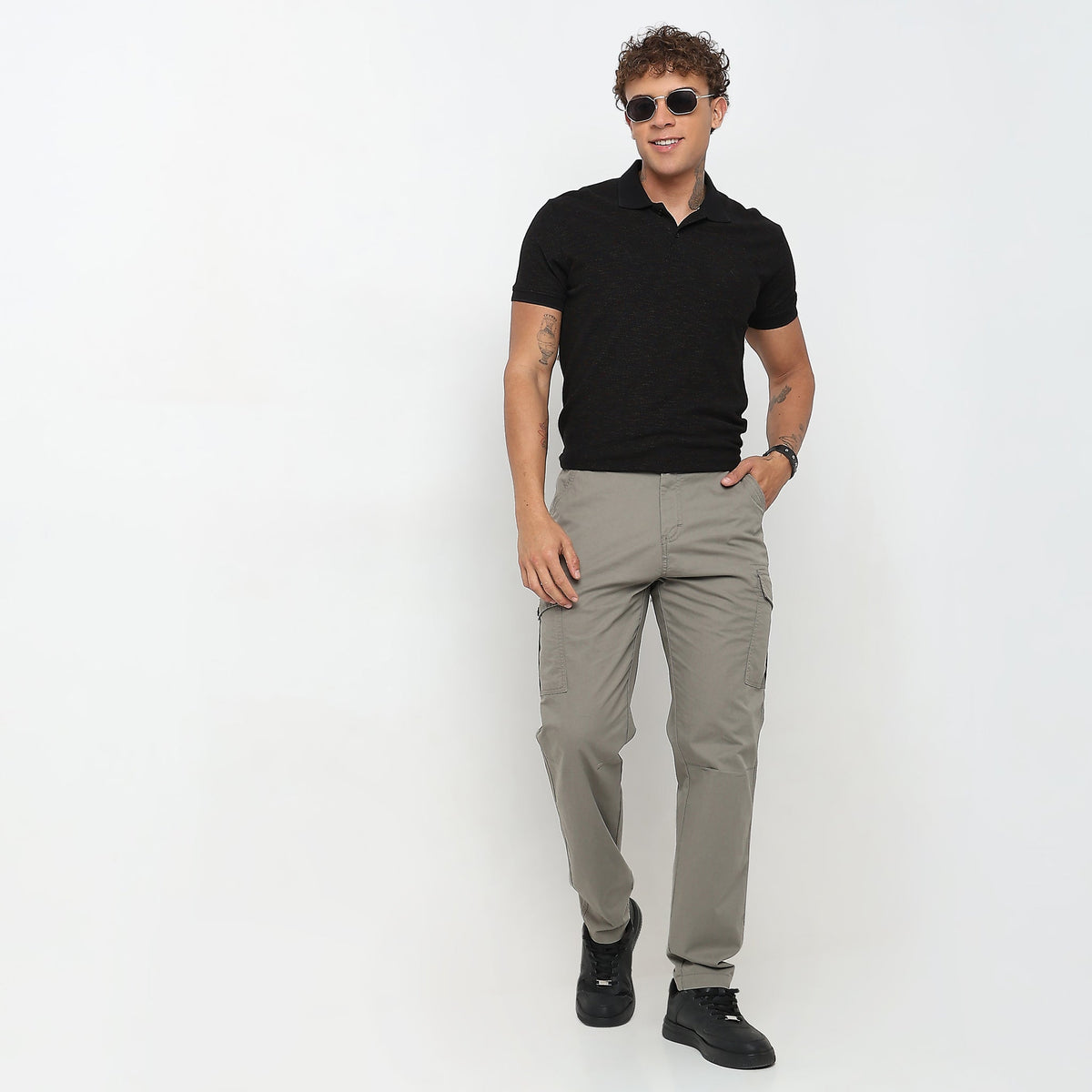 Regular Fit Solid Mid Rise Cargos