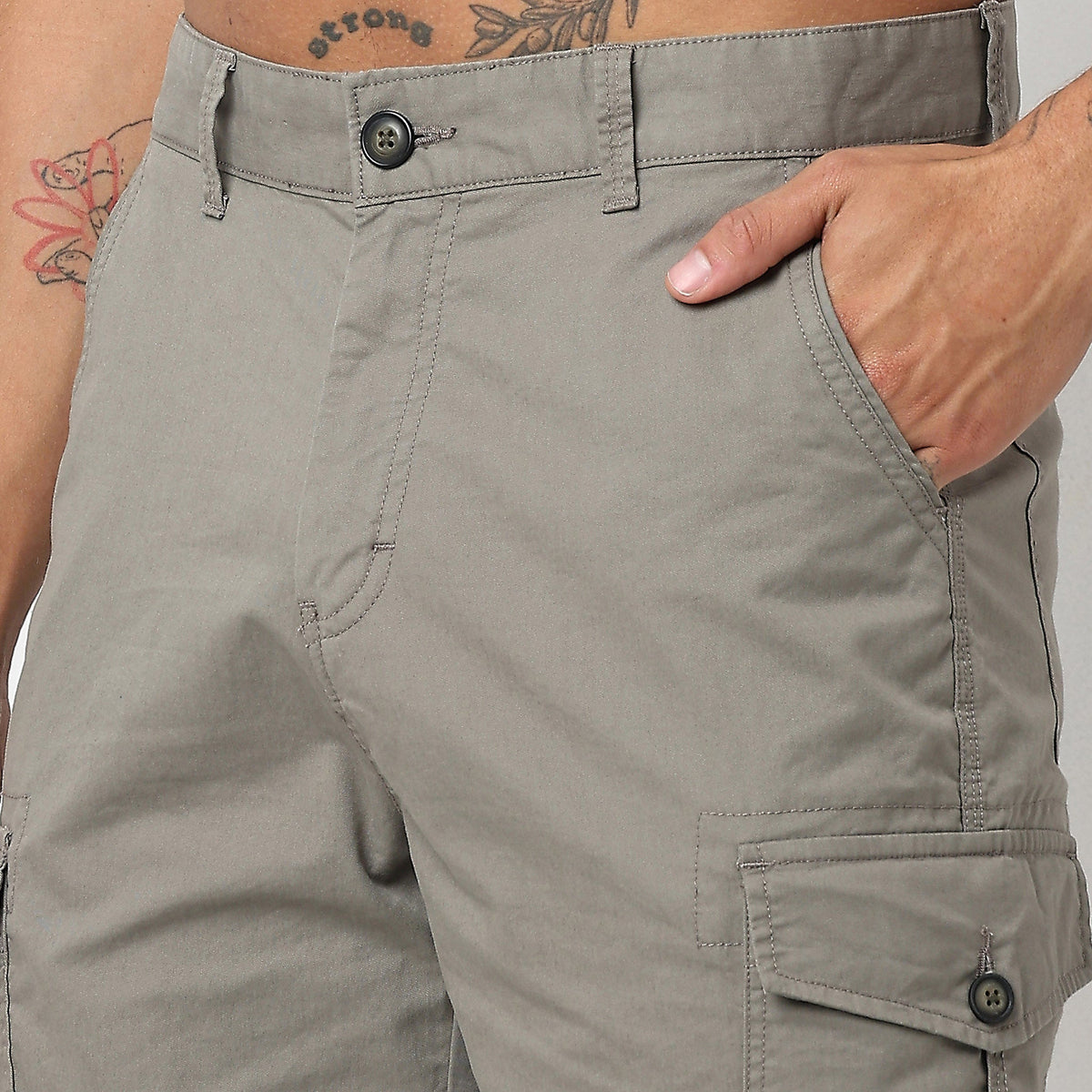 Regular Fit Solid Mid Rise Cargos