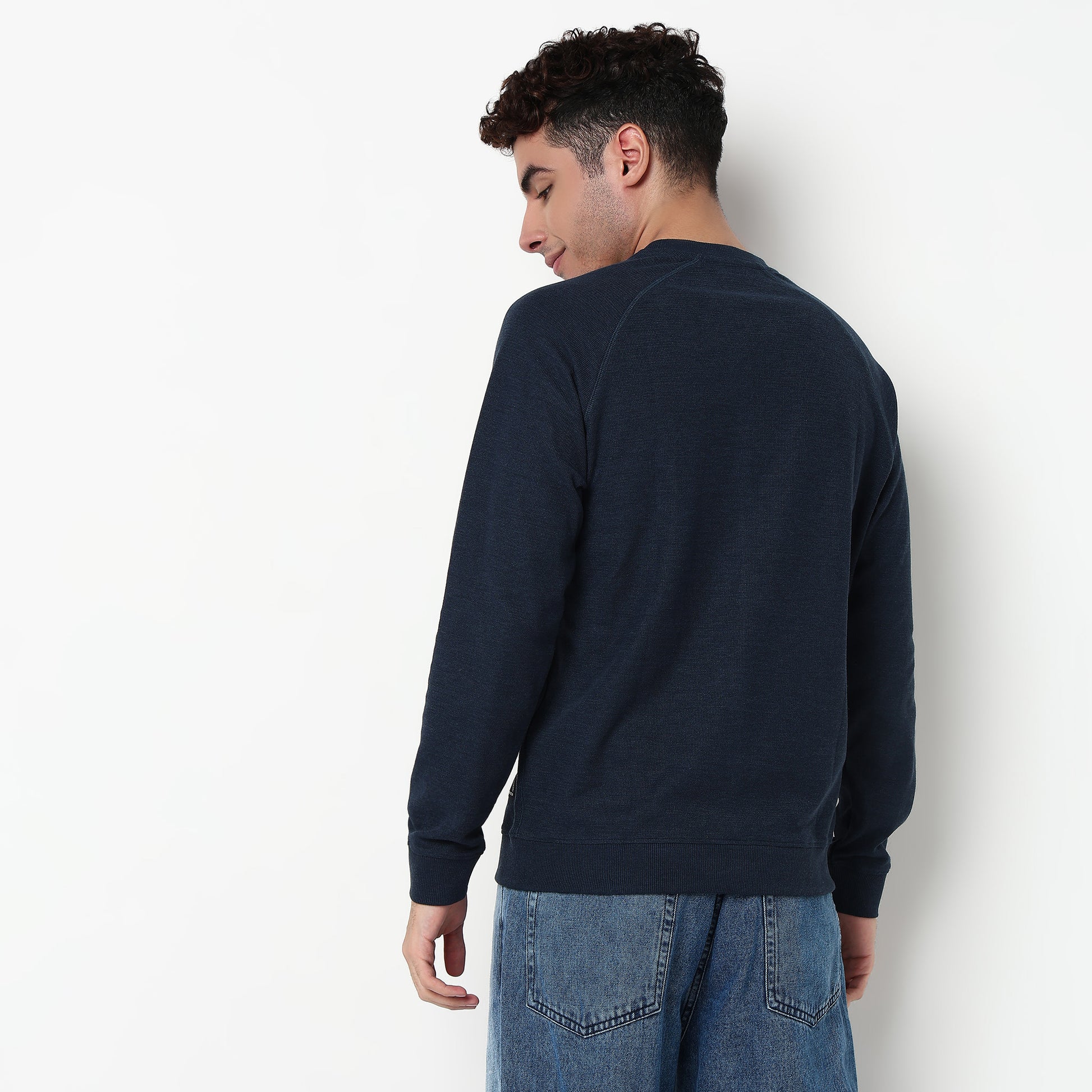 Buy Men Regular Fit Solid Raglan Sleeve Sweat Tee  - Style Union