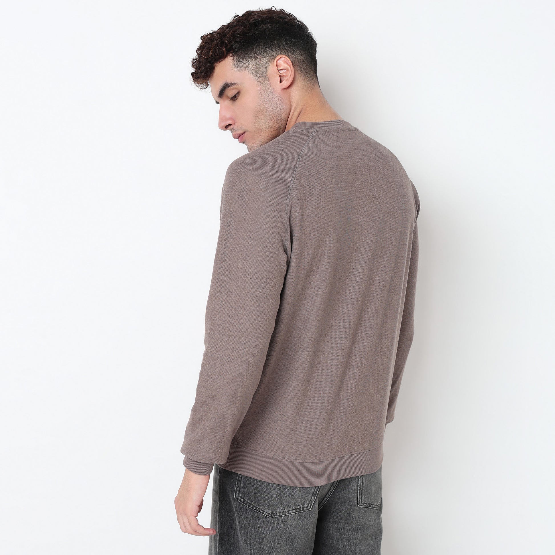 Buy Men Regular Fit Solid Raglan Sleeve Sweat Tee  - Style Union