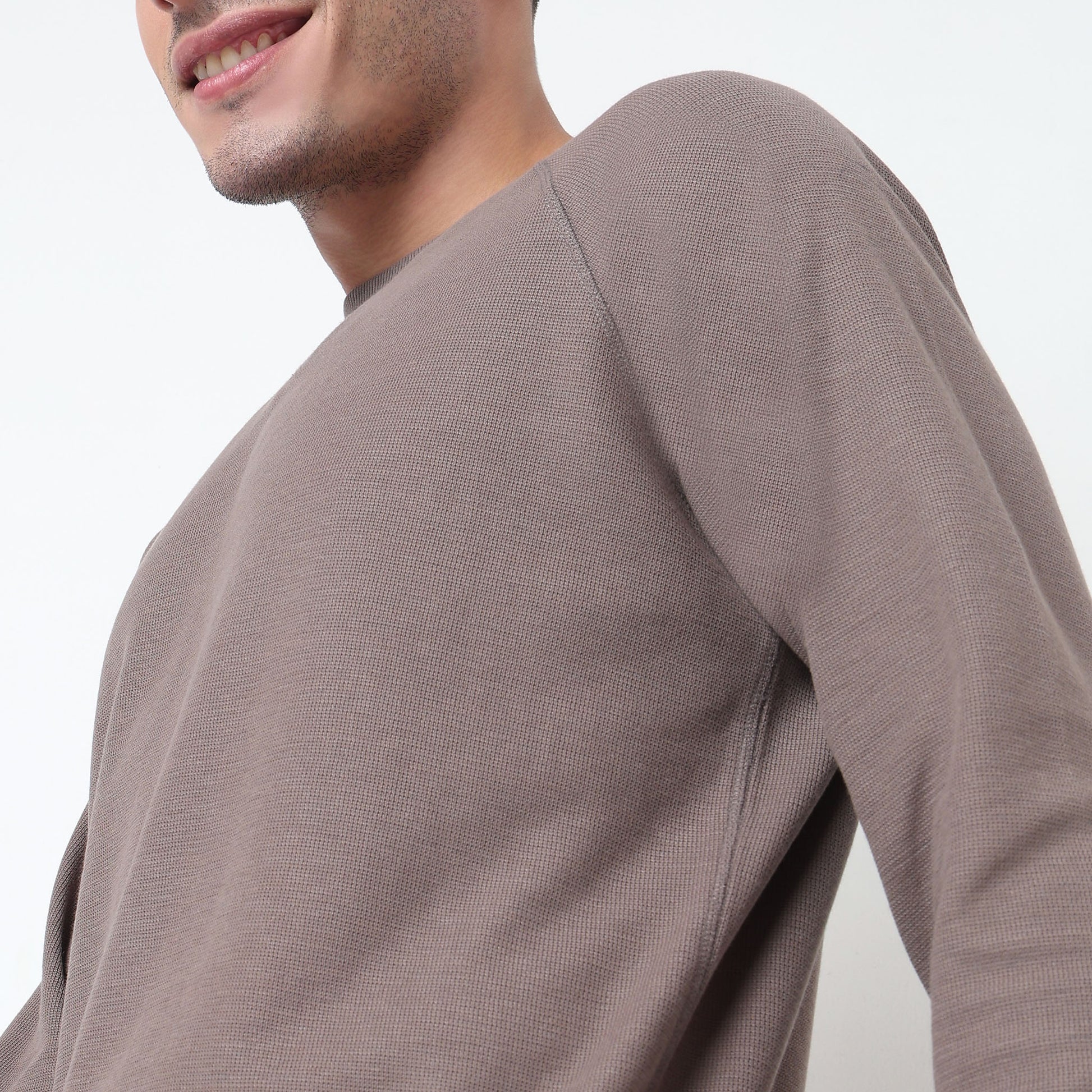 Buy Men Regular Fit Solid Raglan Sleeve Sweat Tee  - Style Union