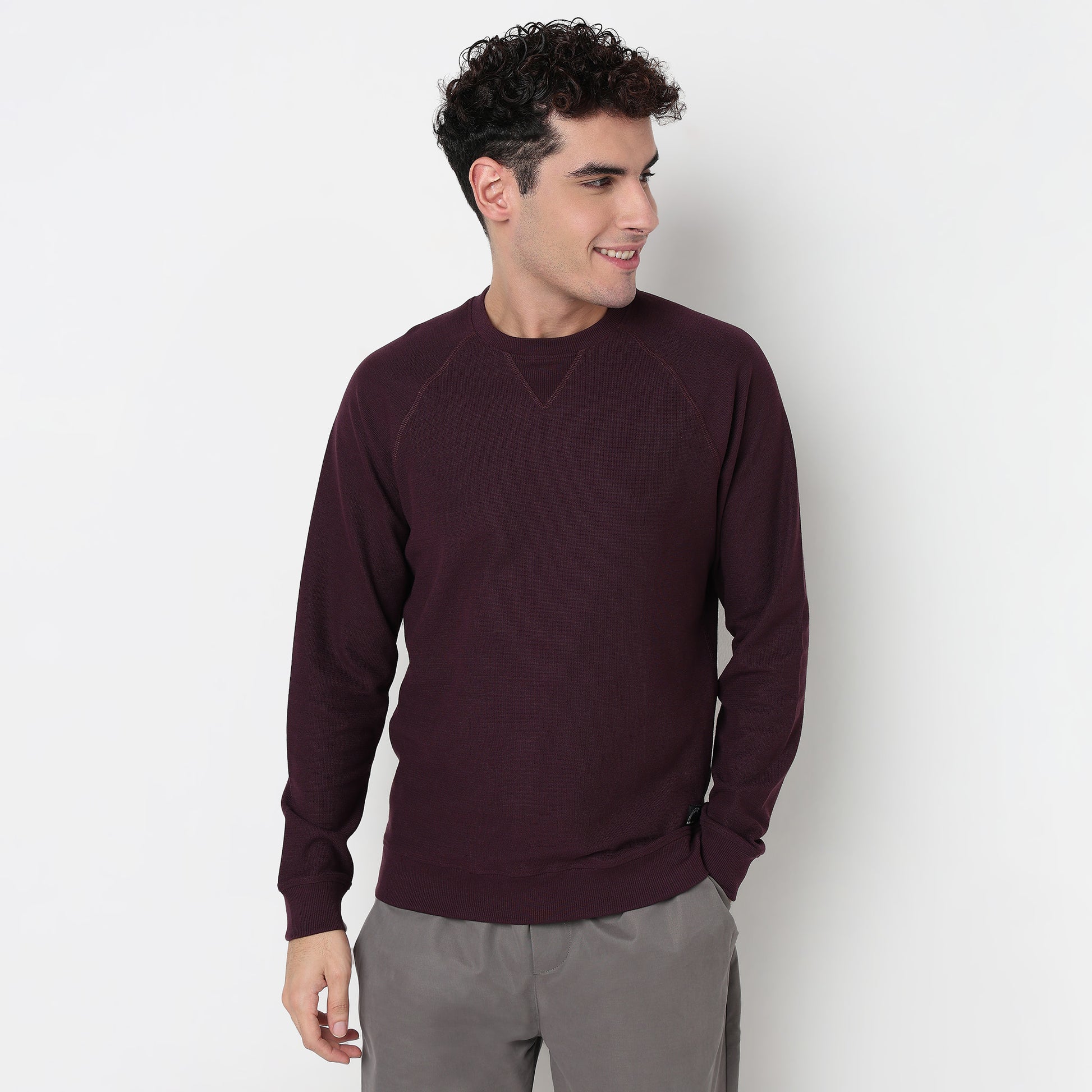 Buy Men Regular Fit Solid Raglan Sleeve Sweat Tee  - Style Union