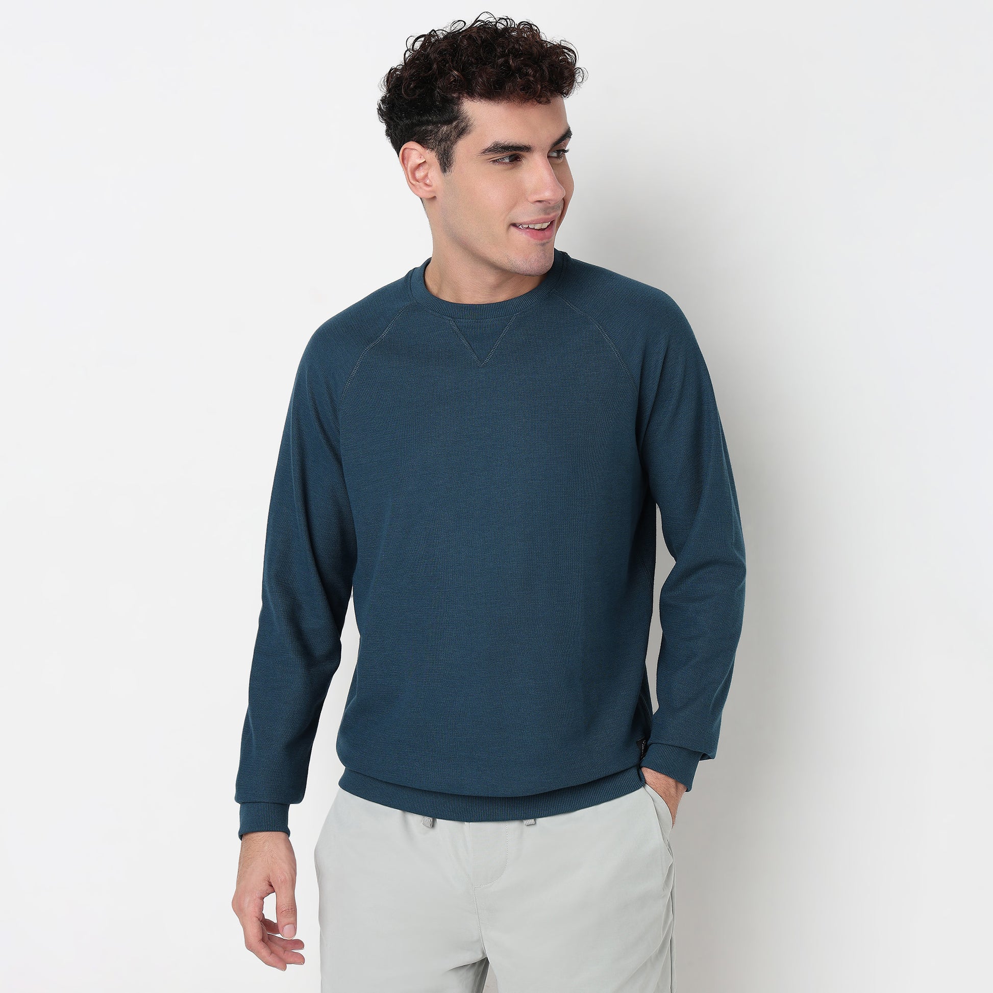 Buy Men Regular Fit Solid Raglan Sleeve Sweat Tee  - Style Union