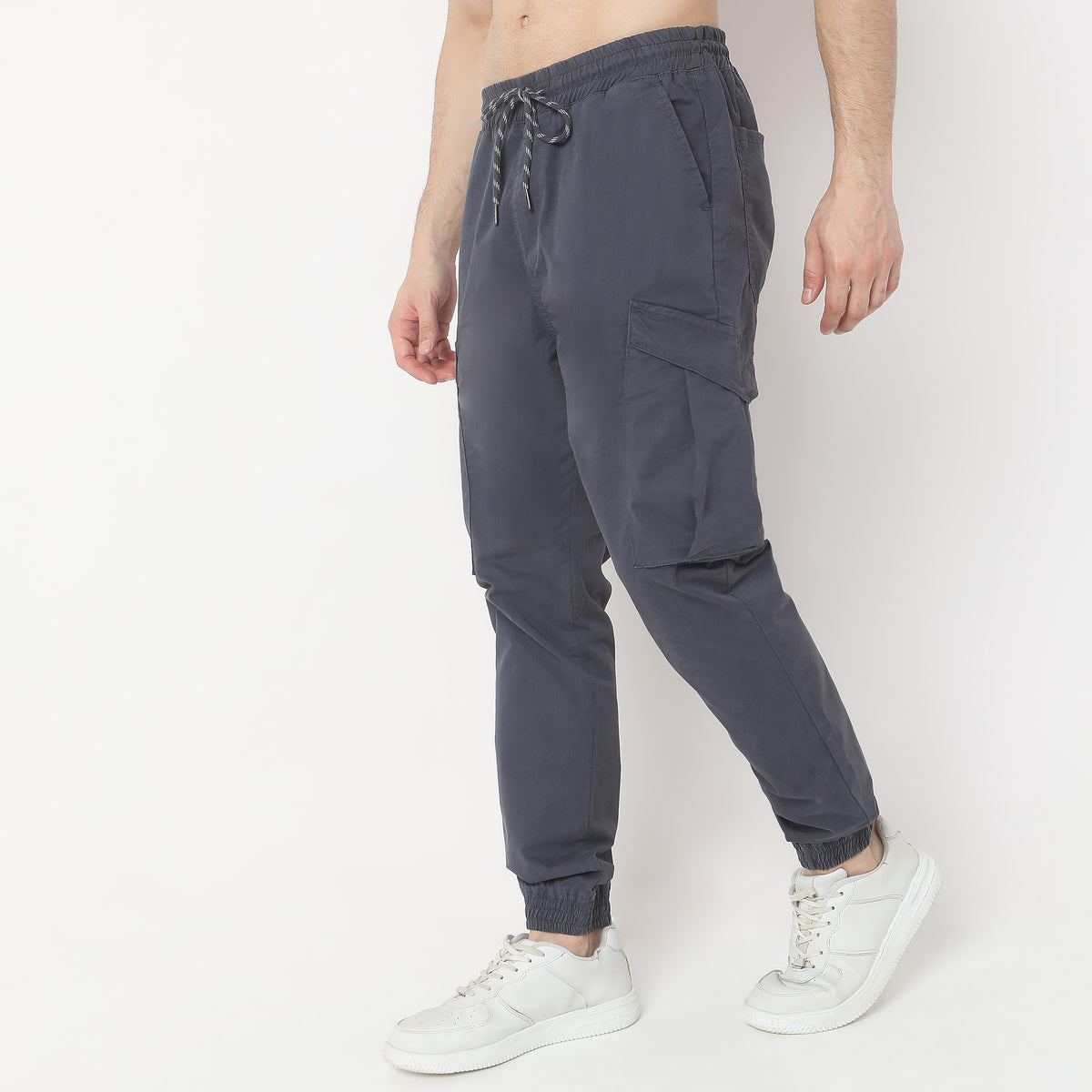 Regular Fit Solid Mid Rise Joggers