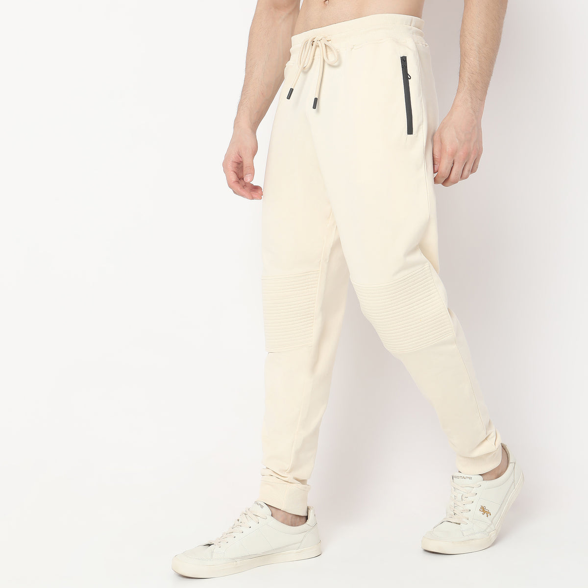 Regular Fit Solid Mid Rise Joggers