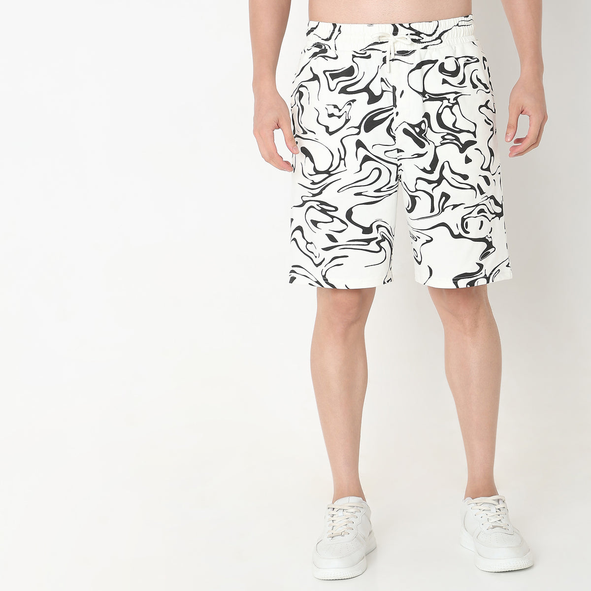 Regular Fit Printed Mid Rise Shorts