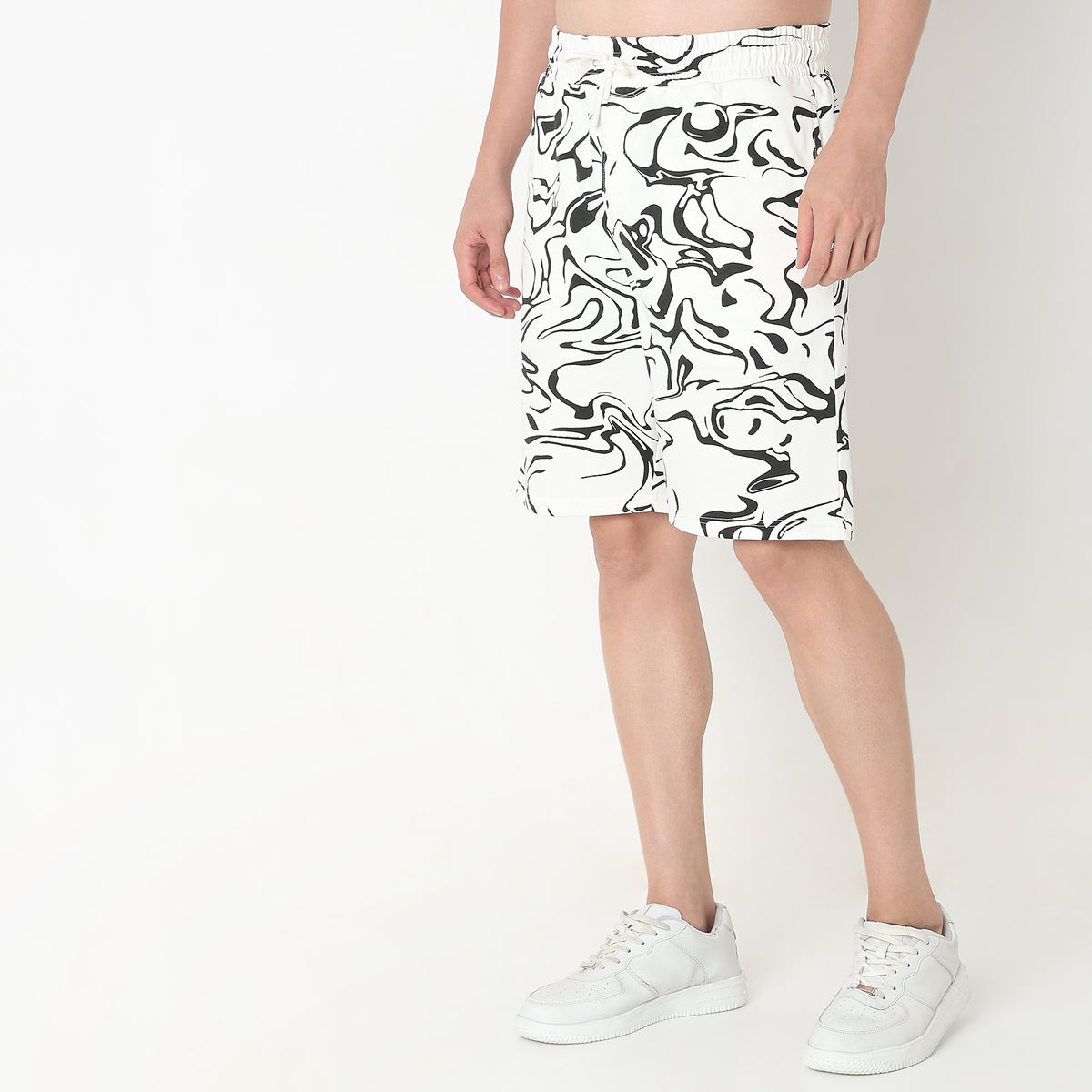 Regular Fit Printed Mid Rise Shorts