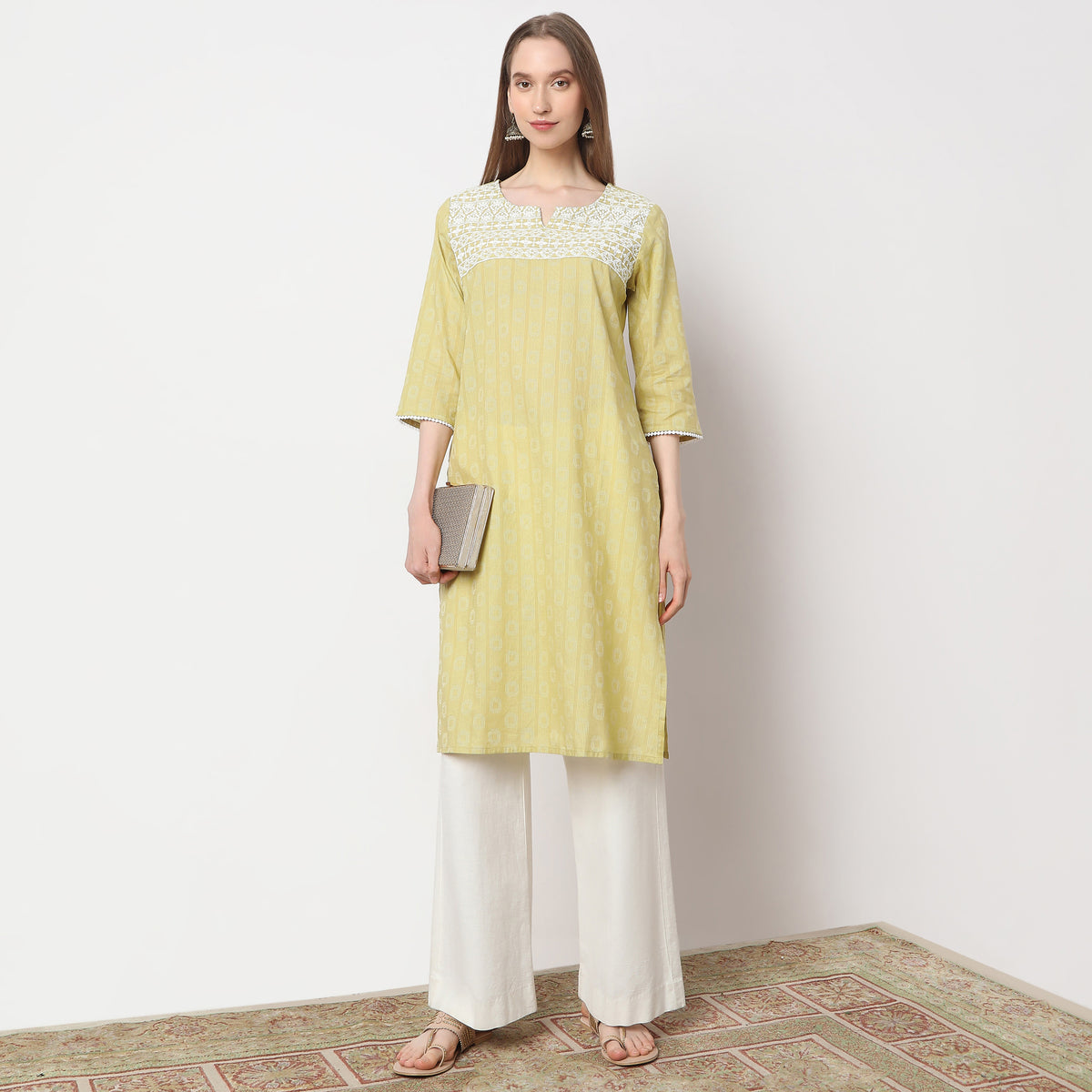 Straight Fit Embroidered Kurta