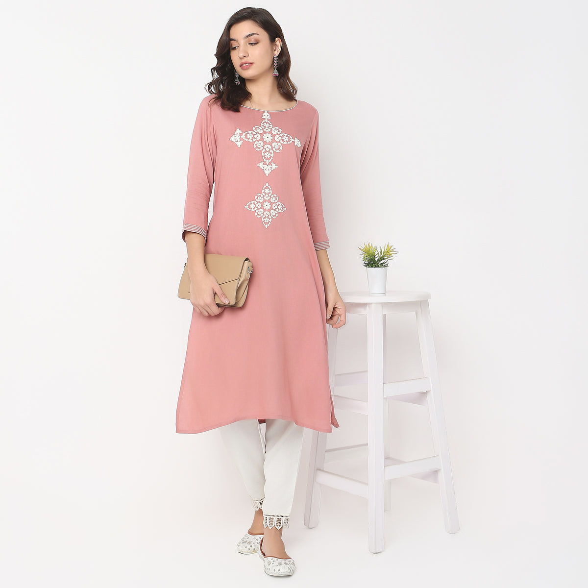 Straight Fit Embroidered Kurta