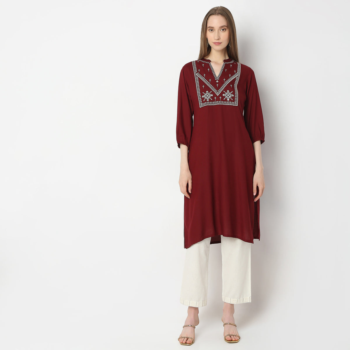 Straight Fit Embroidered Kurta