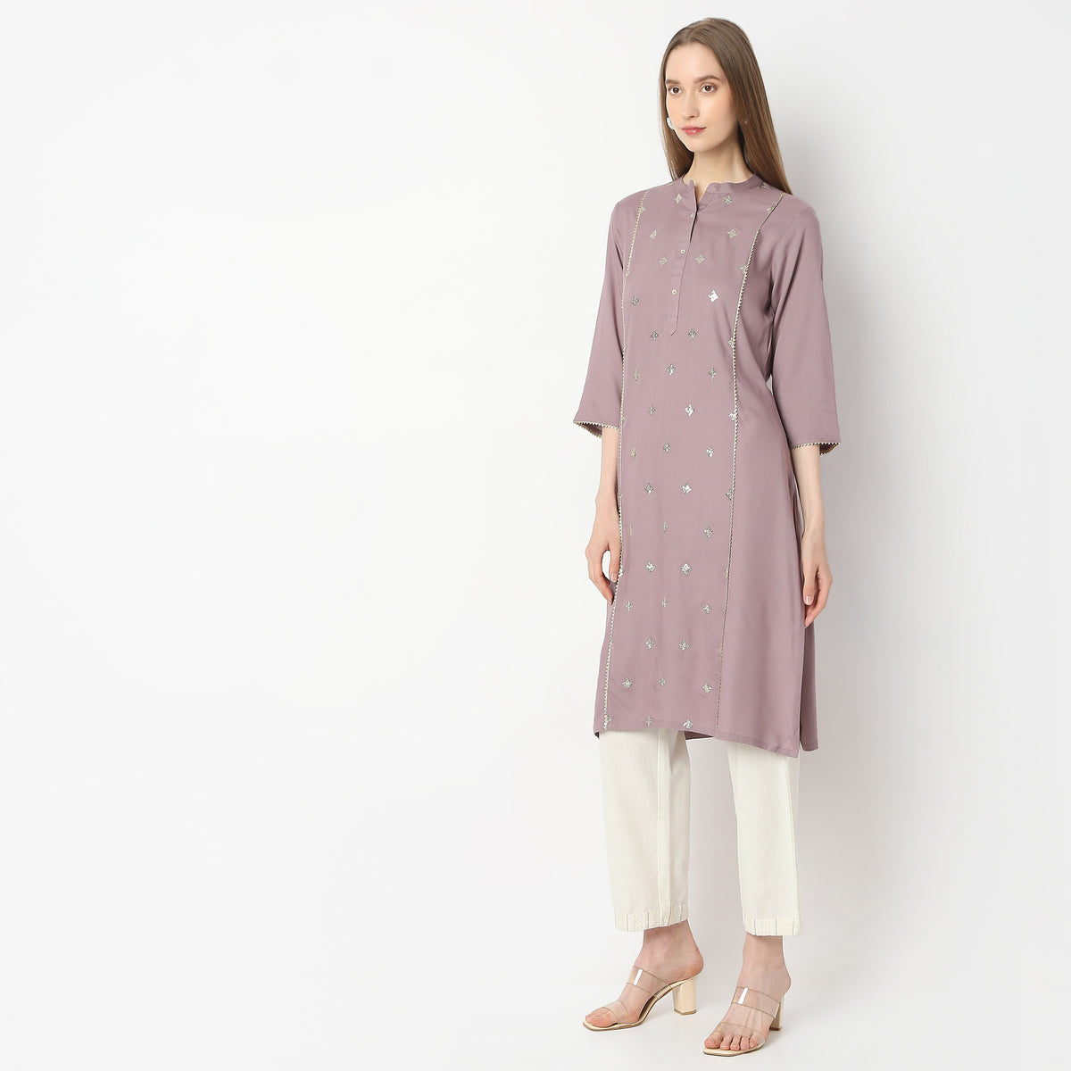 Straight Fit Embellished Kurta