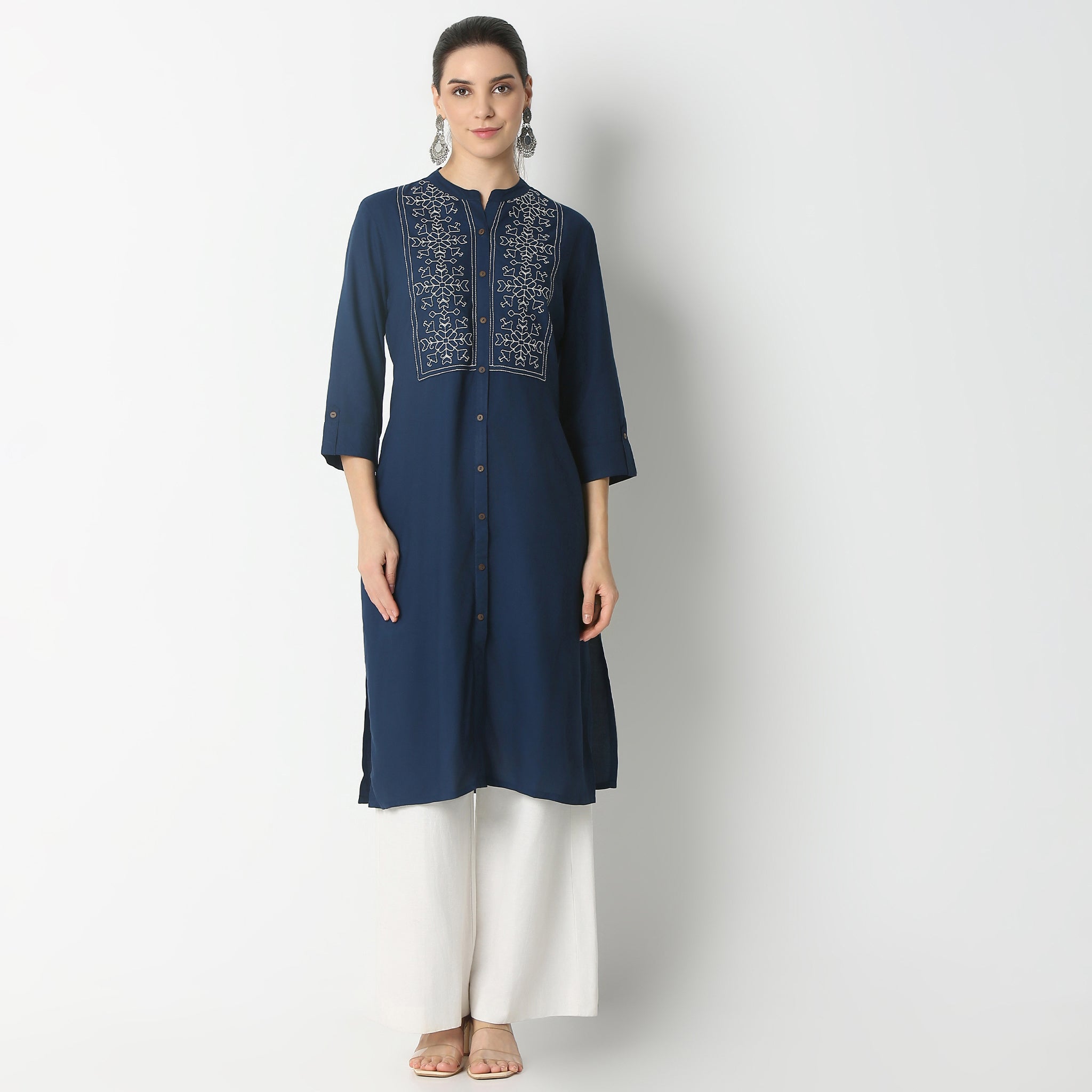 Straight Fit Embroidered Below Knee Kurta
