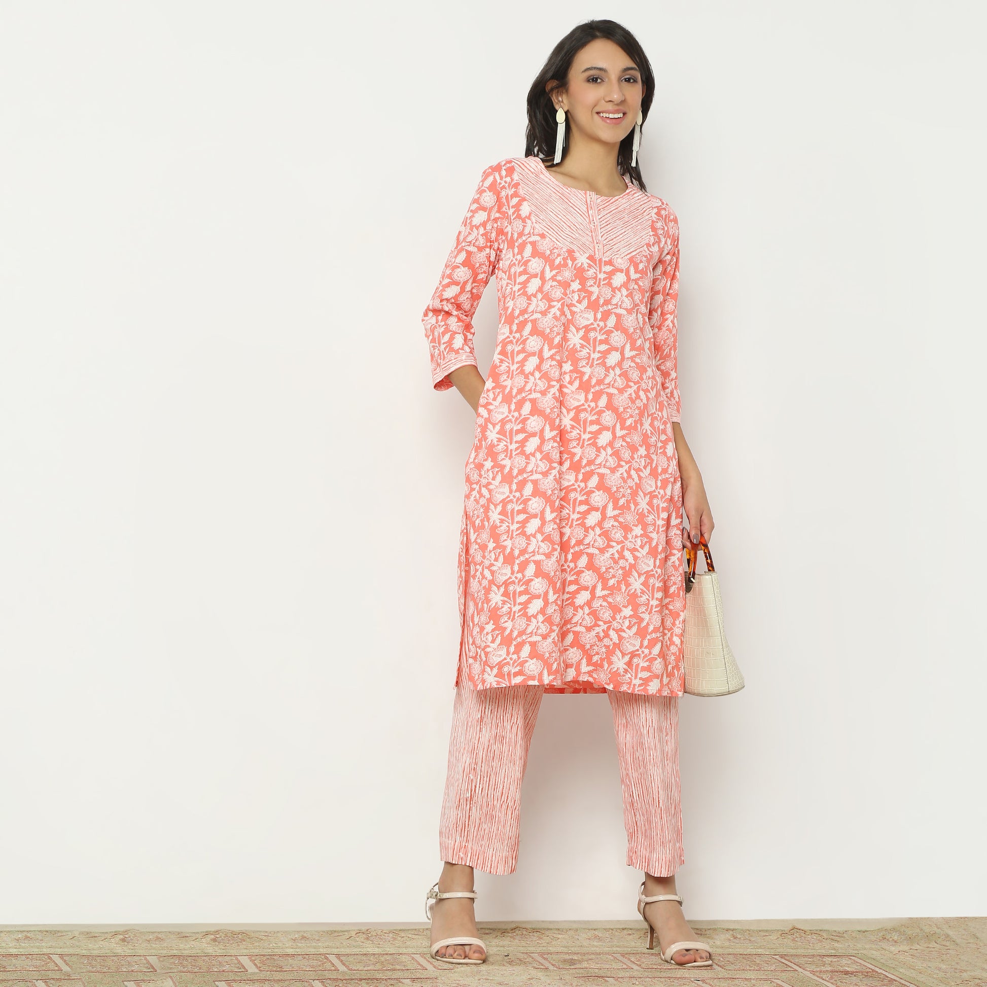 Printed Knee Length Yoke Straight Table Kurta