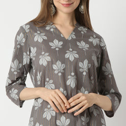 Straight Fit Floral Print Knee Length Kurta