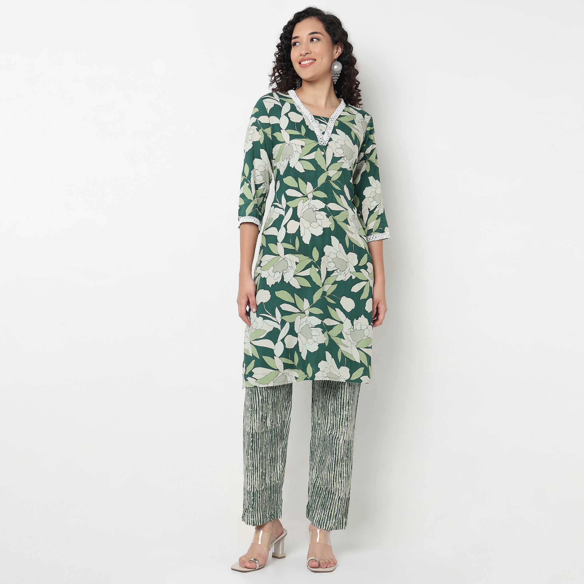 Straight Fit Printed V-Neck Calf Length Kurta