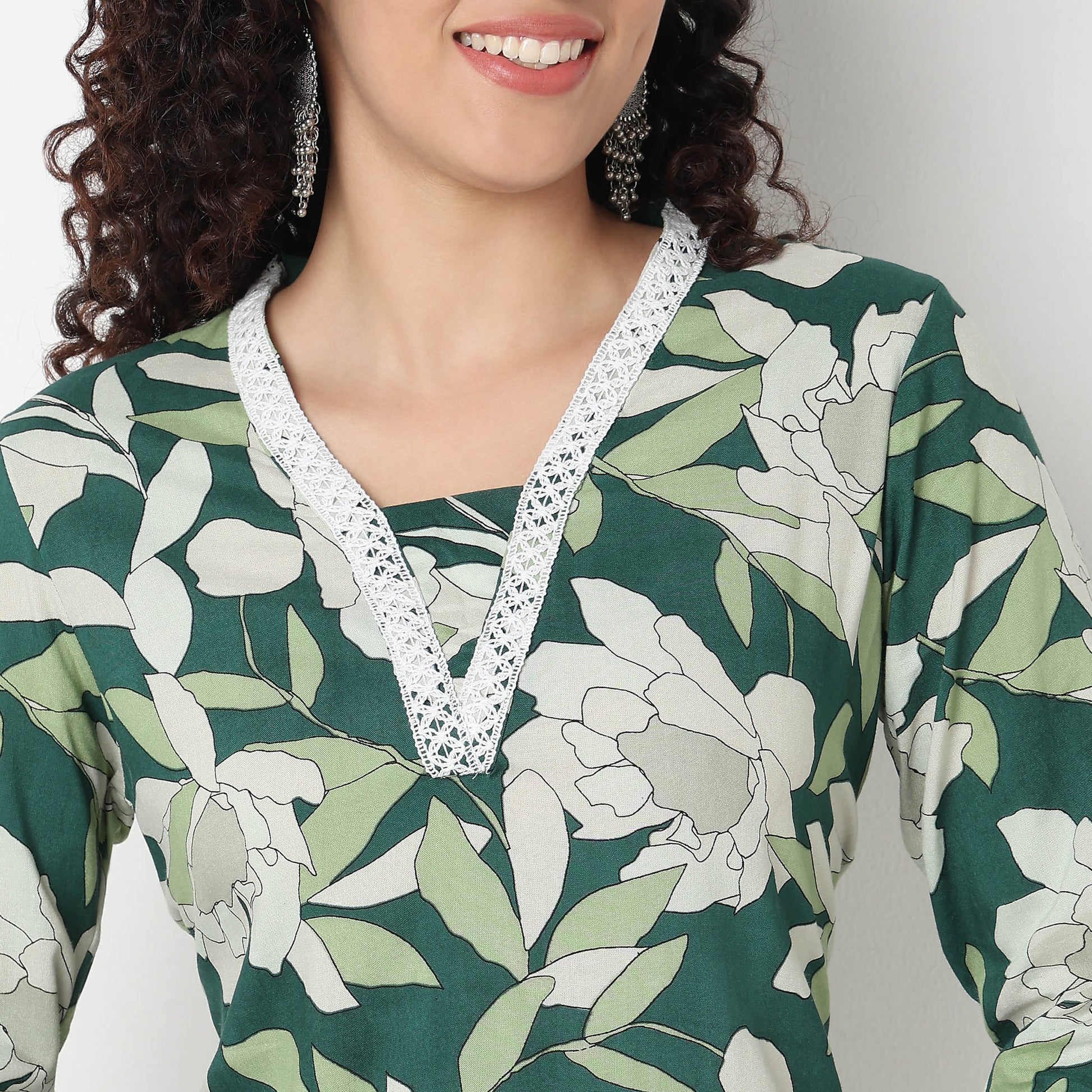 Straight Fit Printed V-Neck Calf Length Kurta