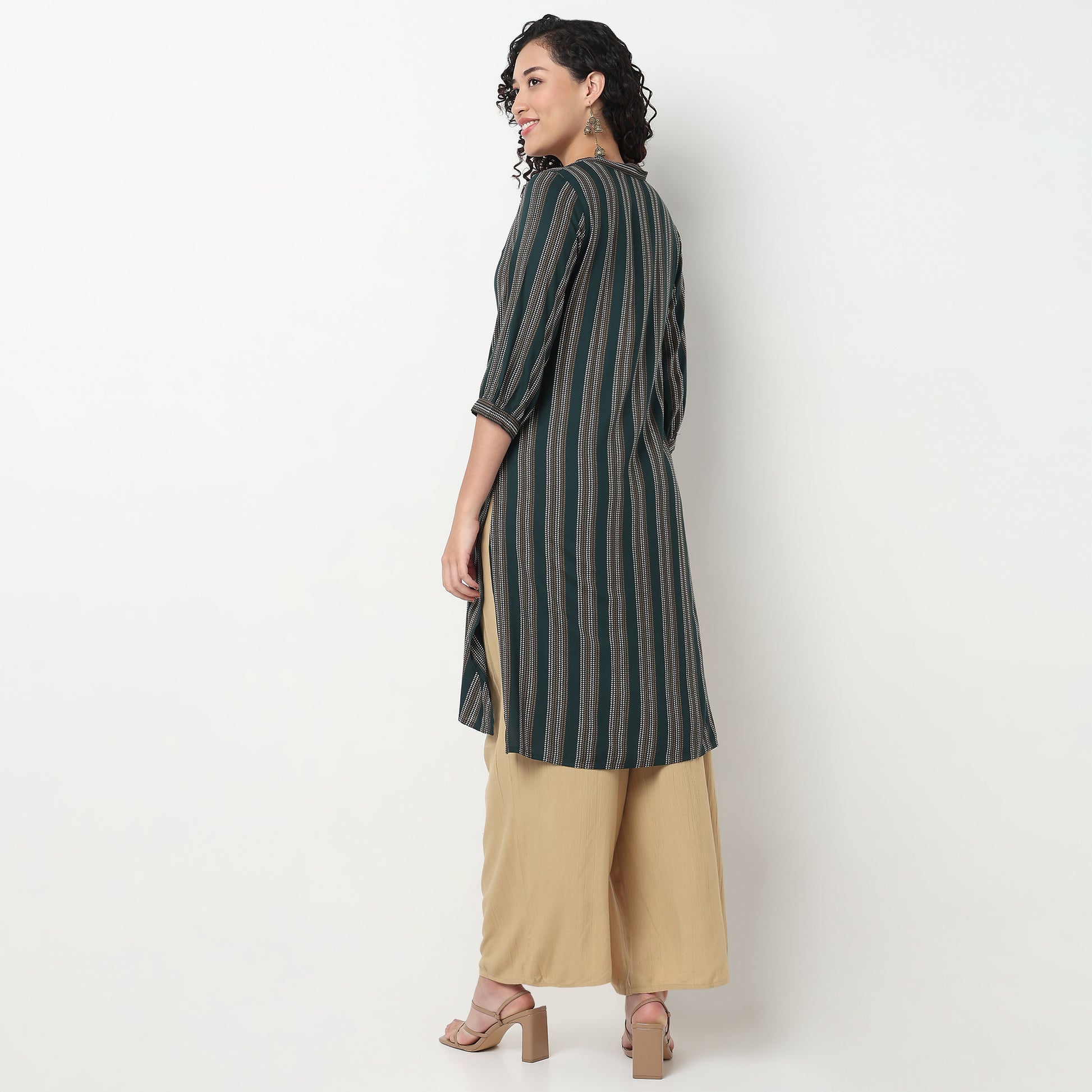 V-Neck With Gusset Printed Kurta