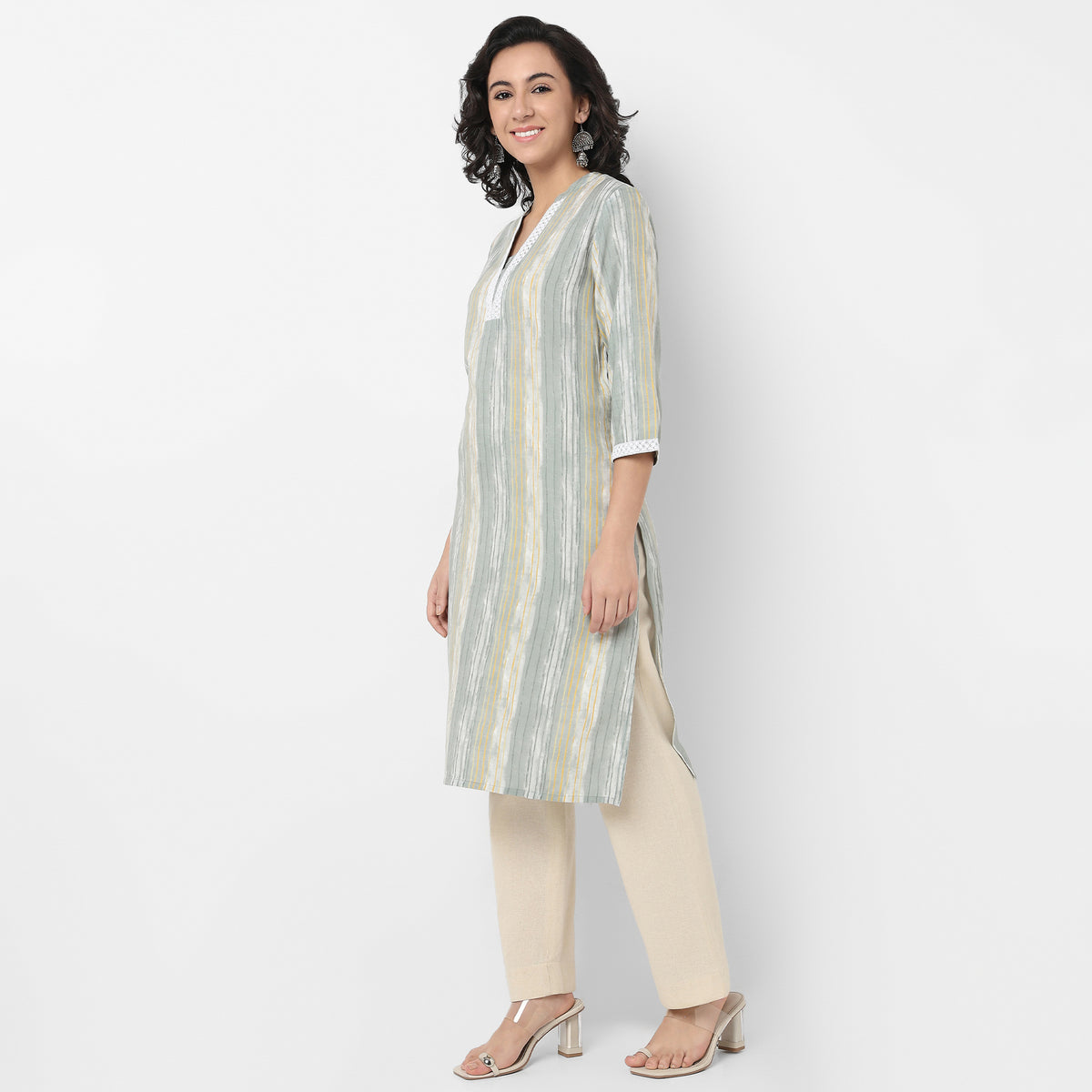 Order Now Women Printed V Neck Straight Fit Ethnic Wear Kurta by Style Union