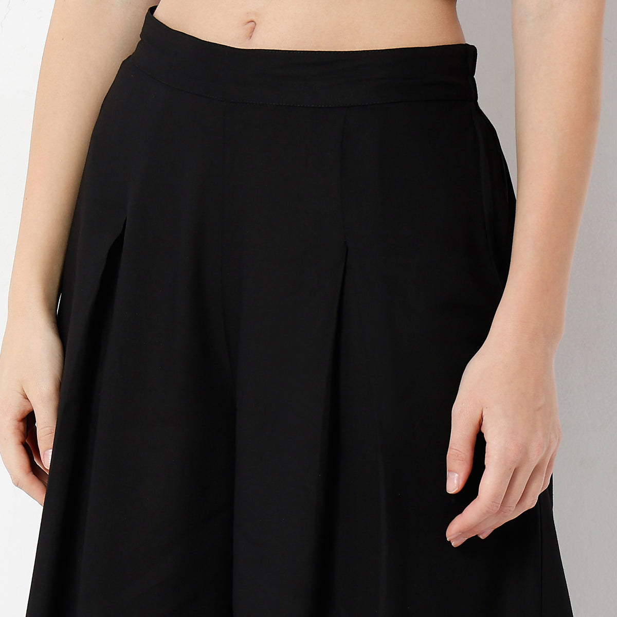 Flare Fit Printed Square Neck Shrug with Crop Top and Pant Set
