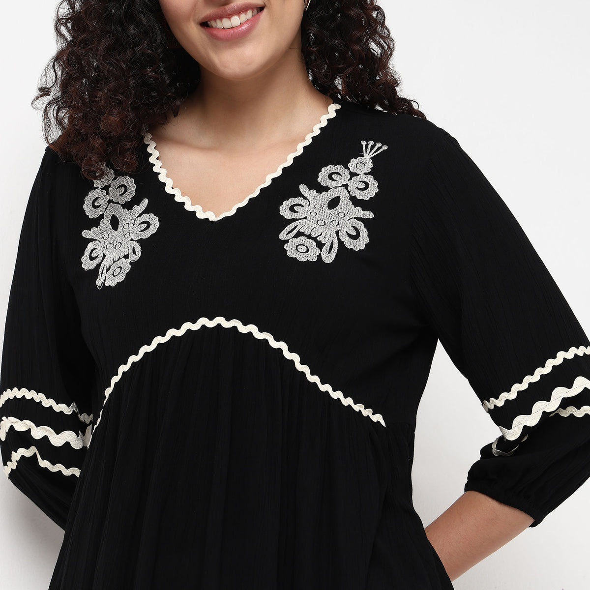 V-Neck W Cut Embroidered Top