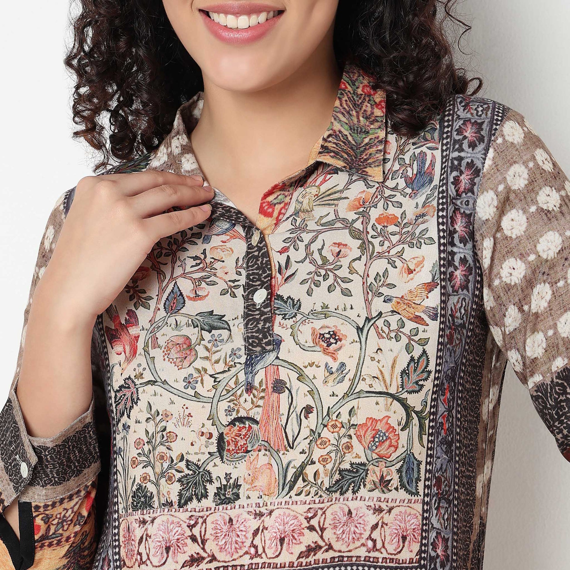 Buy Women Straight Fit Printed Full Sleeve Tunic  - Style Union