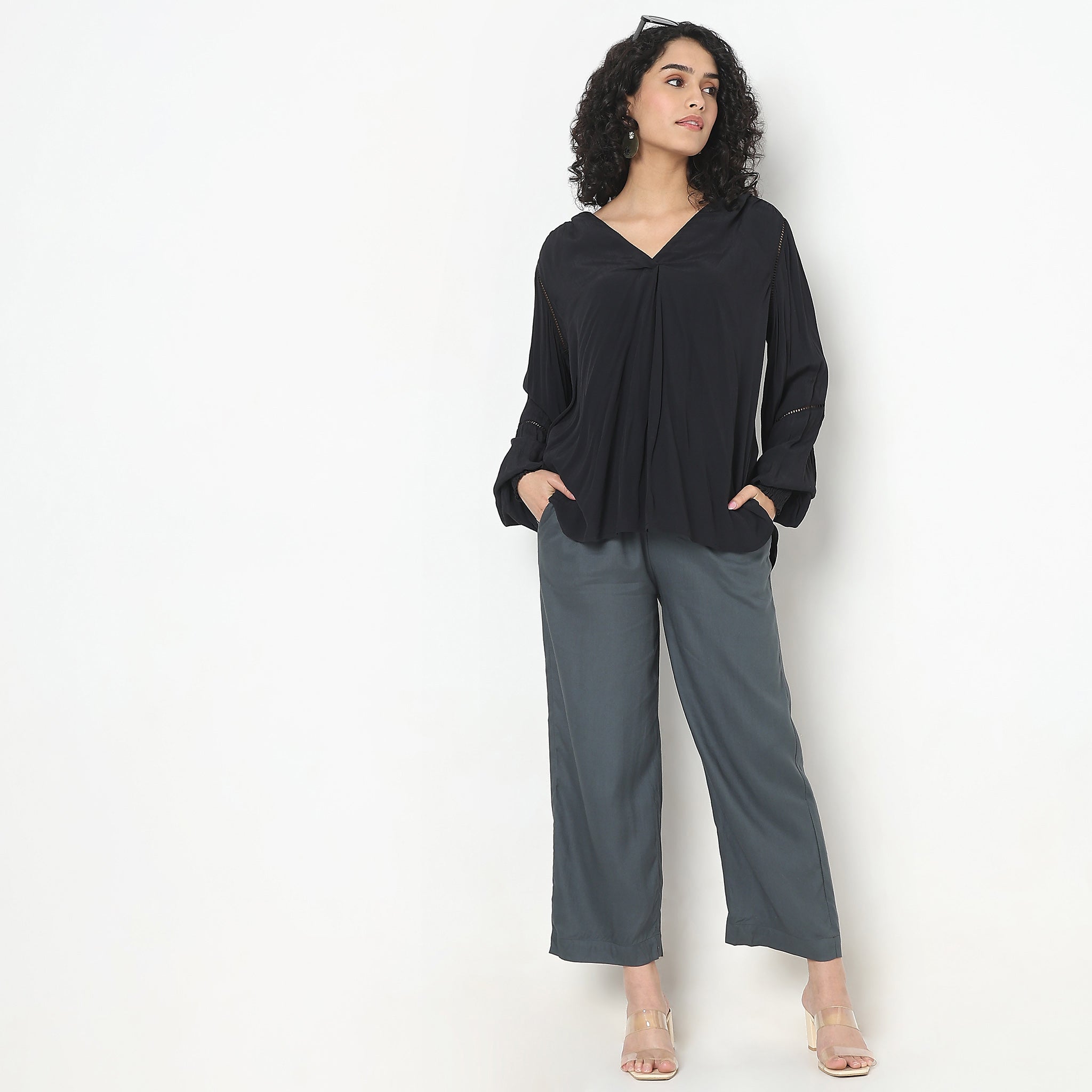 Regular Fit Solid Mid Rise Pants