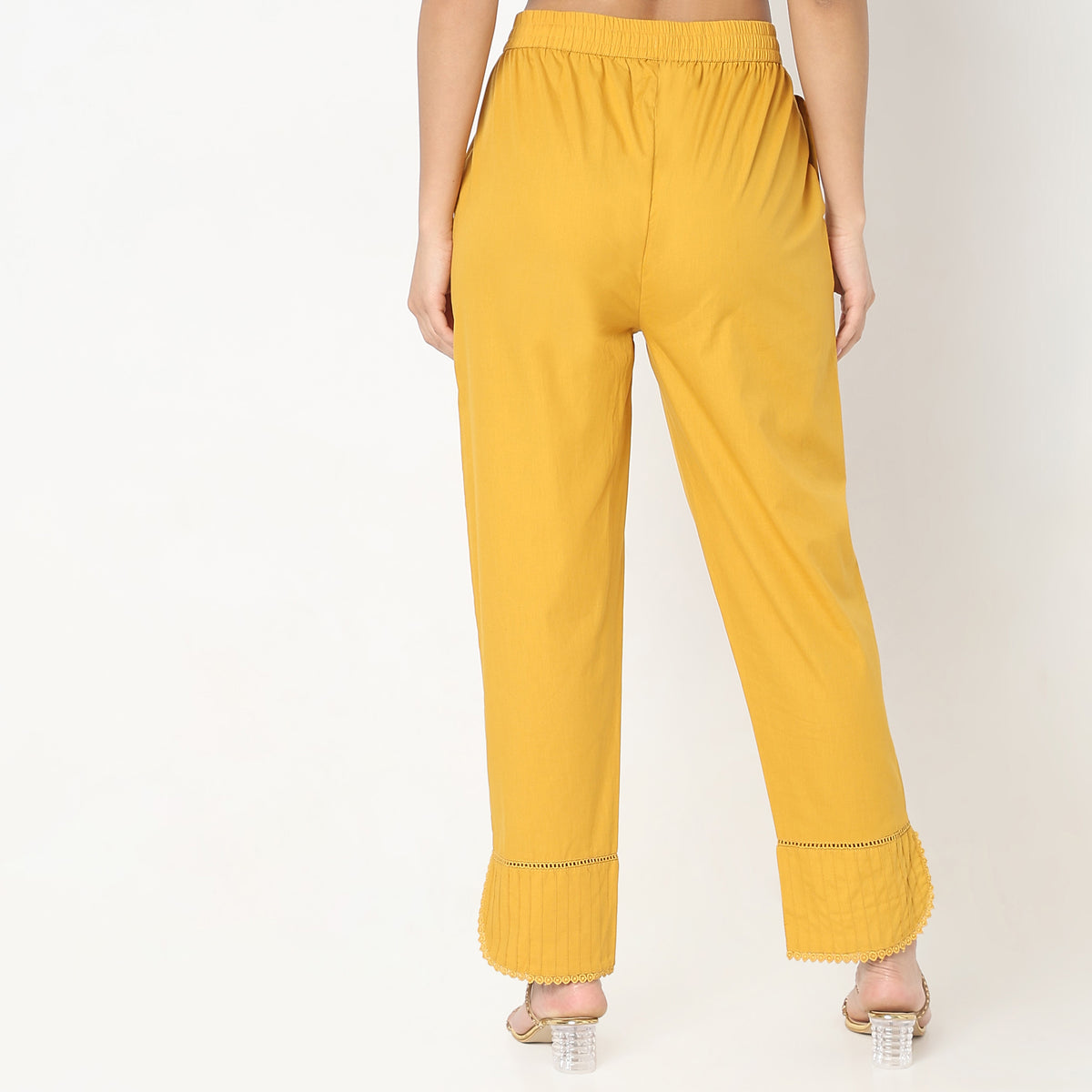 Regular Fit Solid Mid Rise Pants