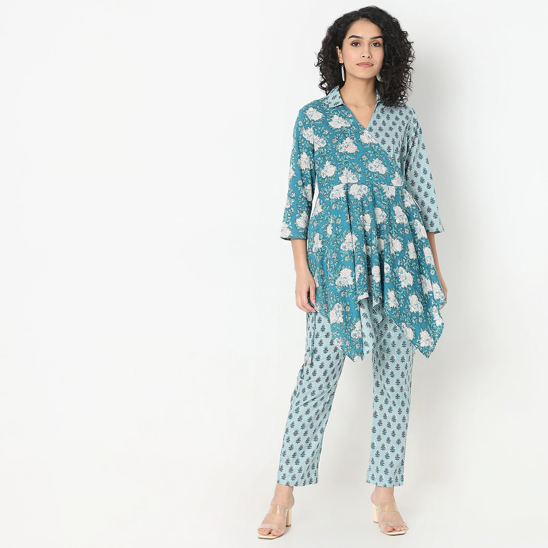 Straight Fit Printed Kurta with Pant Set
