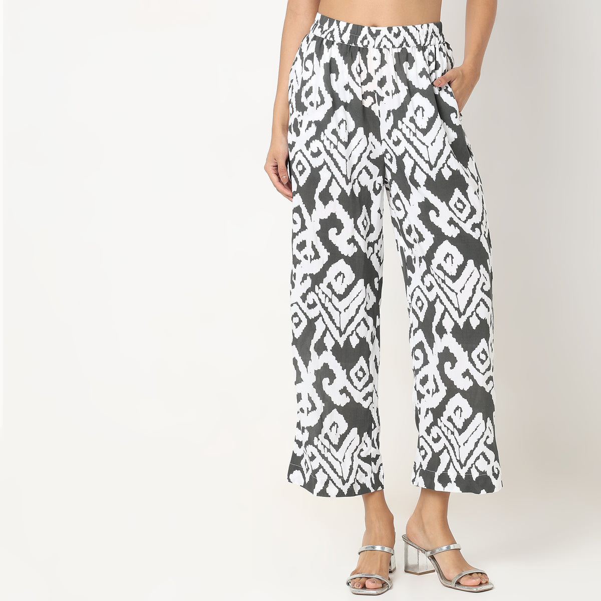 Straight Fit Printed Top with Pant Set