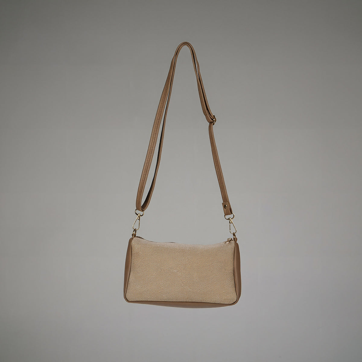 Women Solid Sling Bag