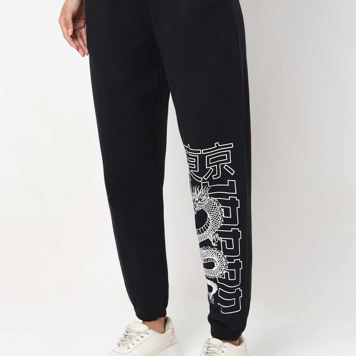 Relaxed Fit Printed Mid Rise Joggers