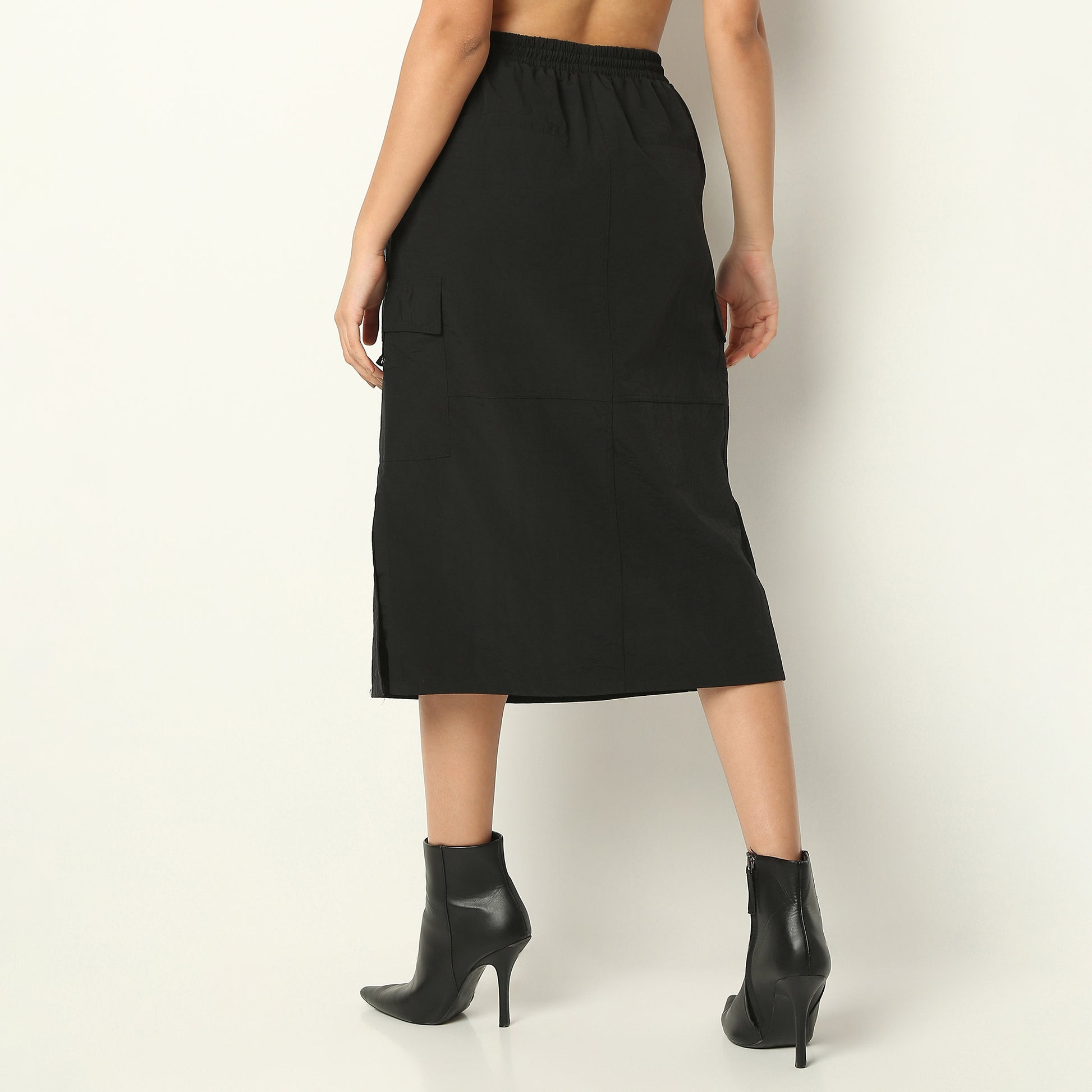 Regular Fit Solid Calf Length Mid Rise Skirt