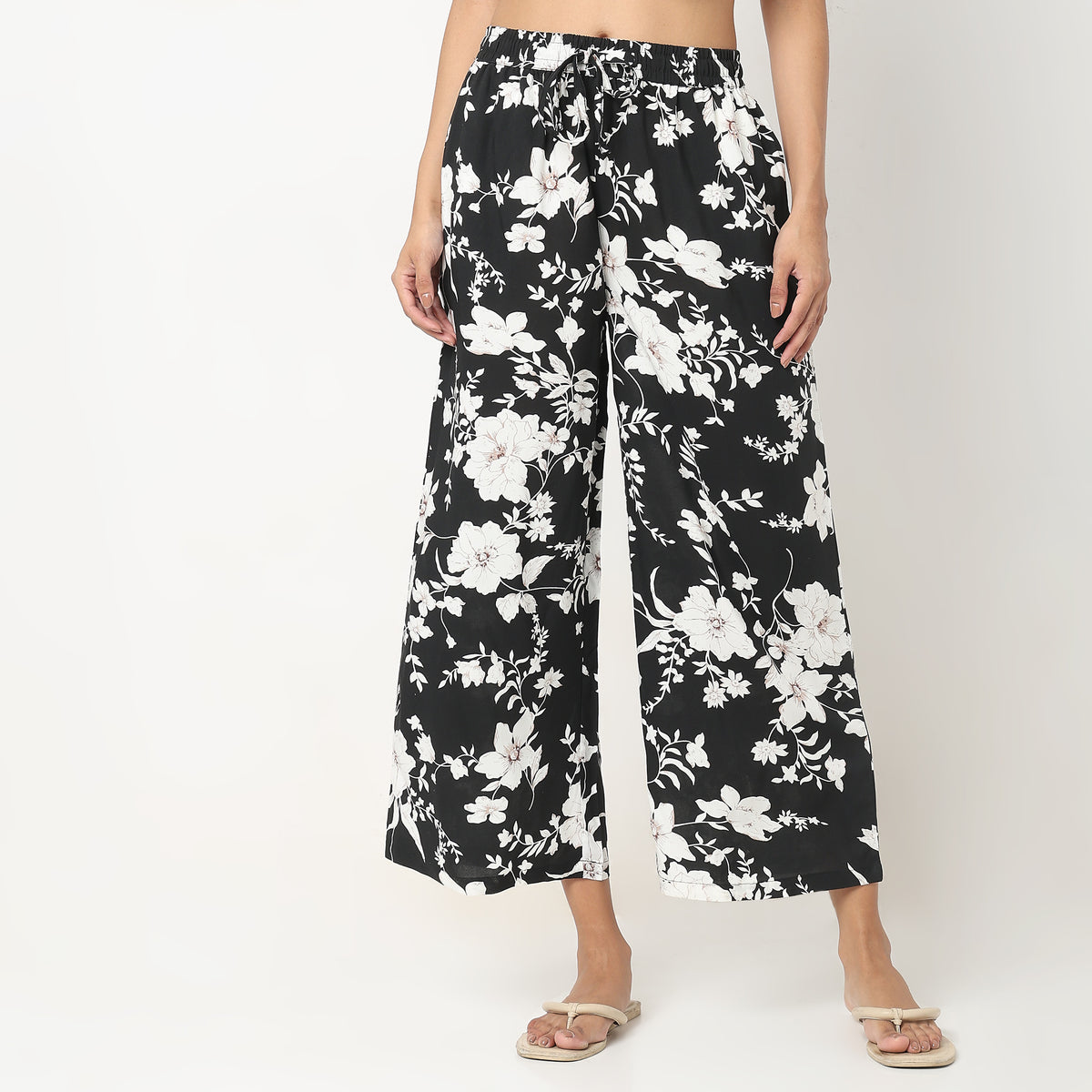 Regular Fit Floral Mid Rise Palazzos