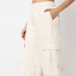 Regular Fit Solid Mid Rise Cargos