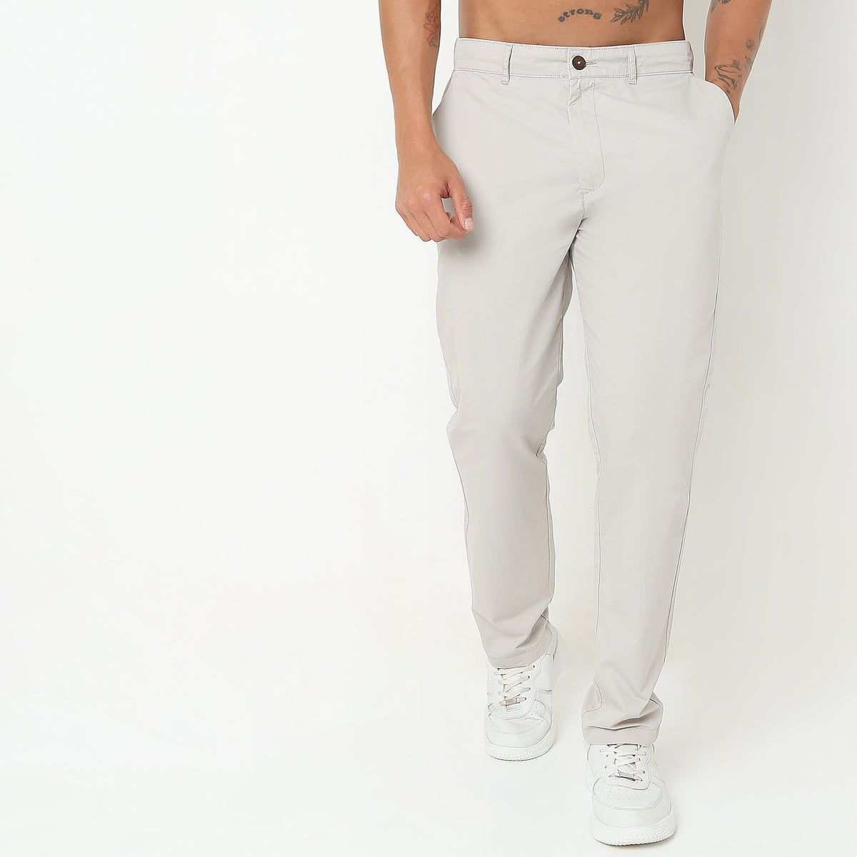 Regular Fit Solid Mid Rise Pants