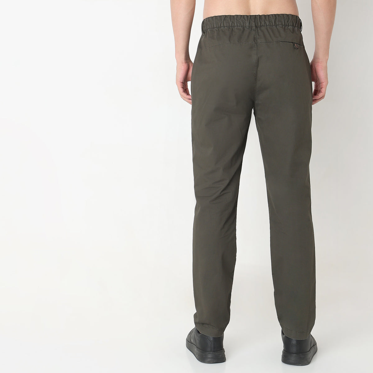 Regular Fit Solid Mid Rise Pants