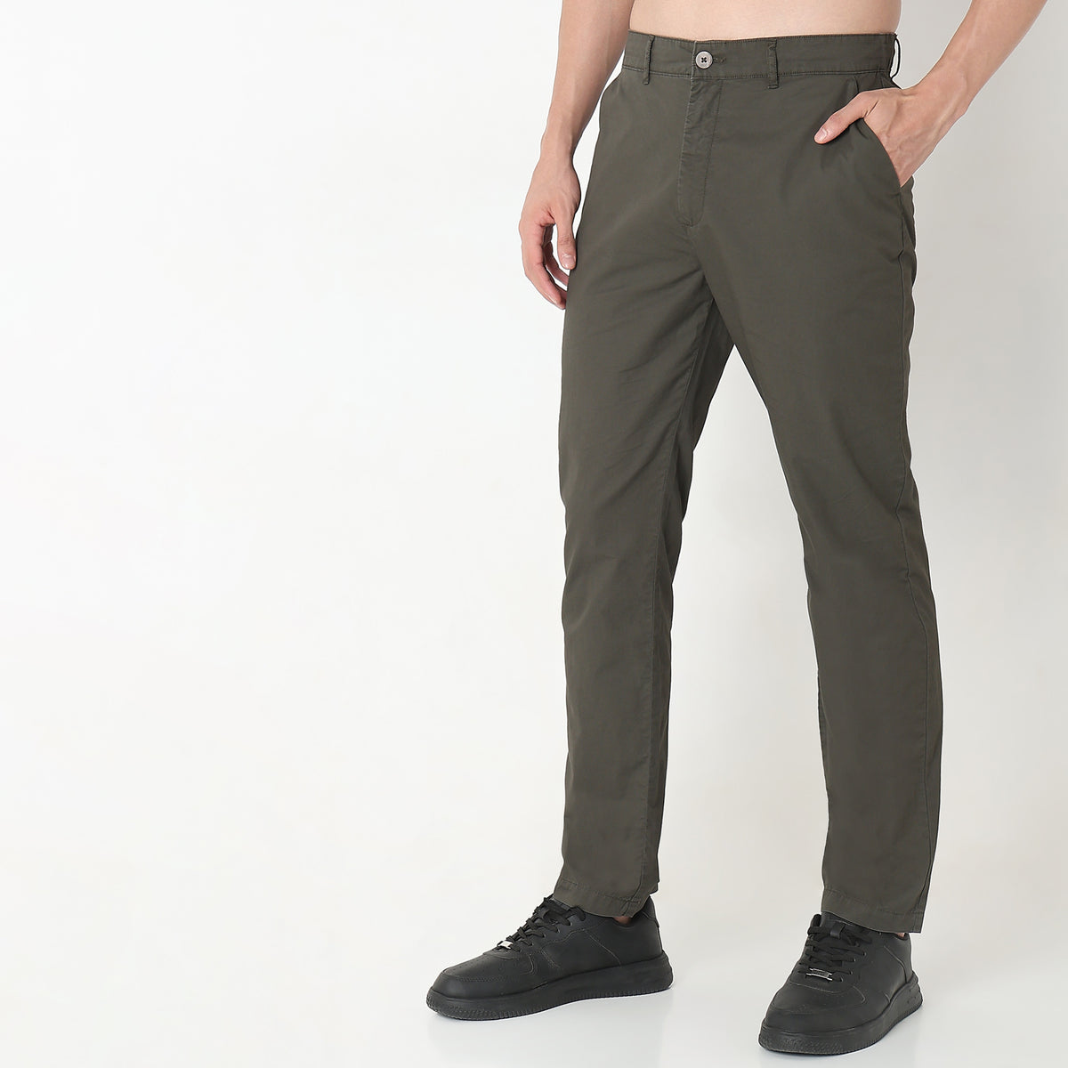 Regular Fit Solid Mid Rise Pants