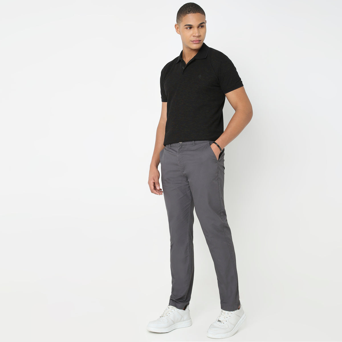 Regular Fit Solid Mid Rise Pants